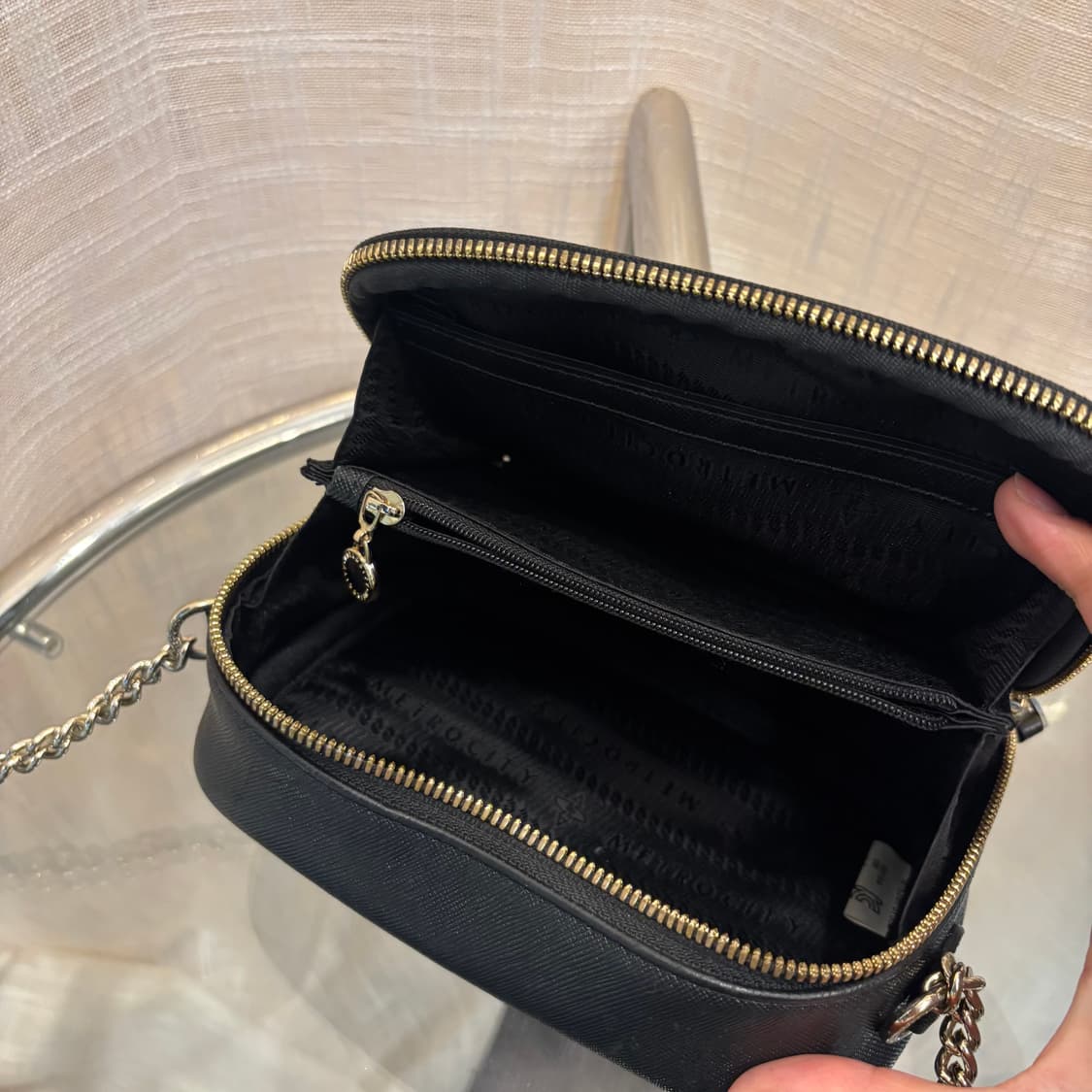 정품 메트로시티 사피아노 크로스백   상품이미지8