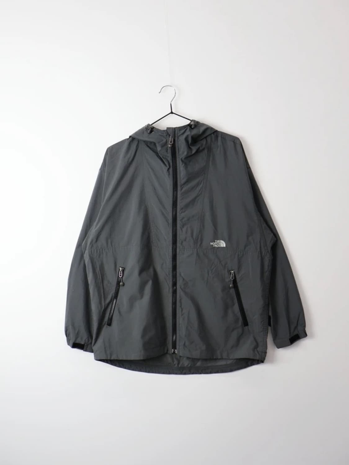 The North Face Gray Hood Windbreaker 상품이미지4
