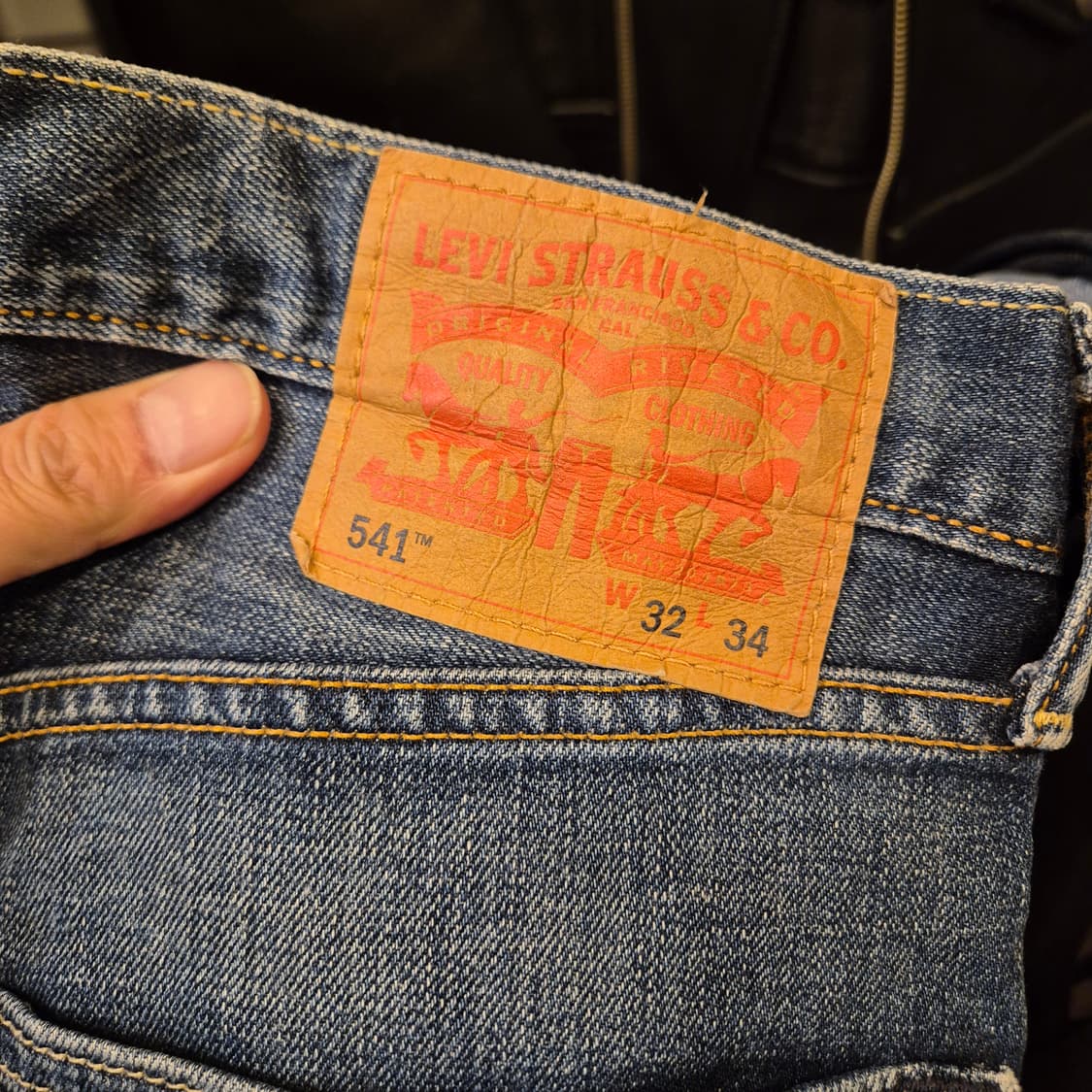 실사이즈-31인치 리바이스 541 청바지  상품이미지3