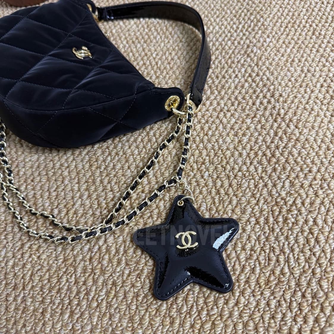  샤넬뷰티 벨벳 별참 체인 반달 호보백 크로스백 신상 상품이미지4