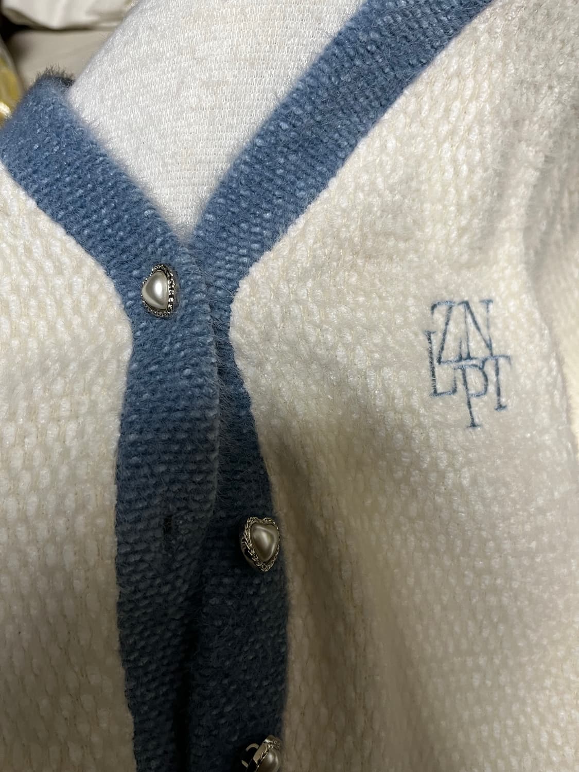 제로플래닛 하트 퍼프 크롭 가디건 아이보리 상품이미지3