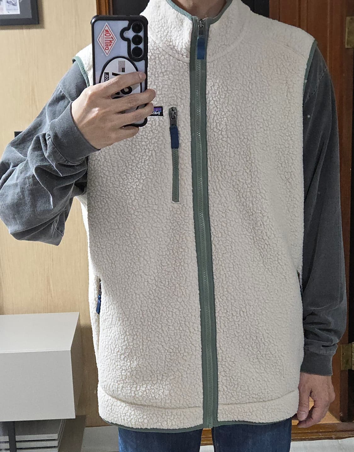 (착샷) 파타고니아 레트로 베스트 다크 네추럴 조끼 상품이미지8