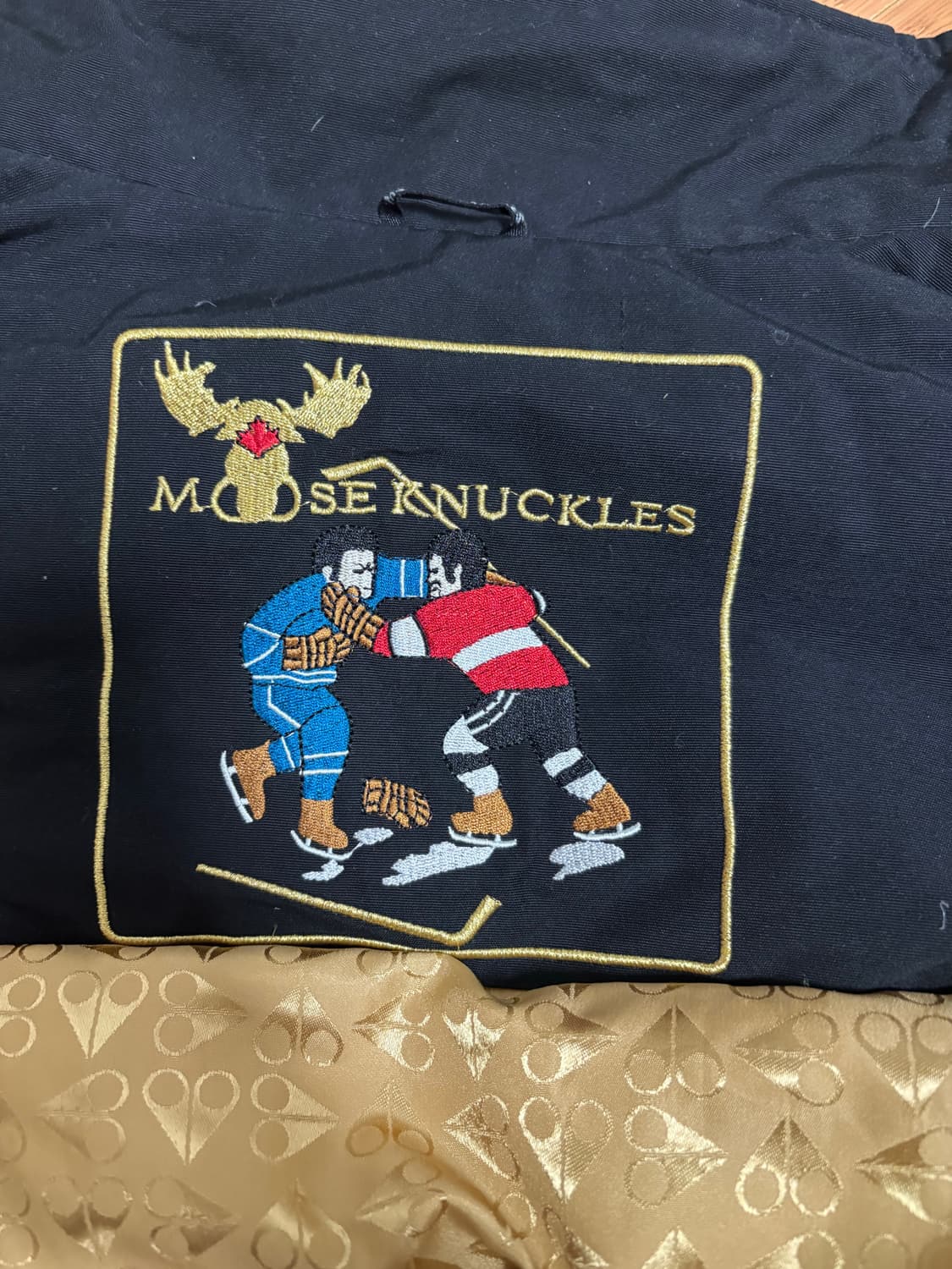 무스너클 금장 패딩 XL 상품이미지4