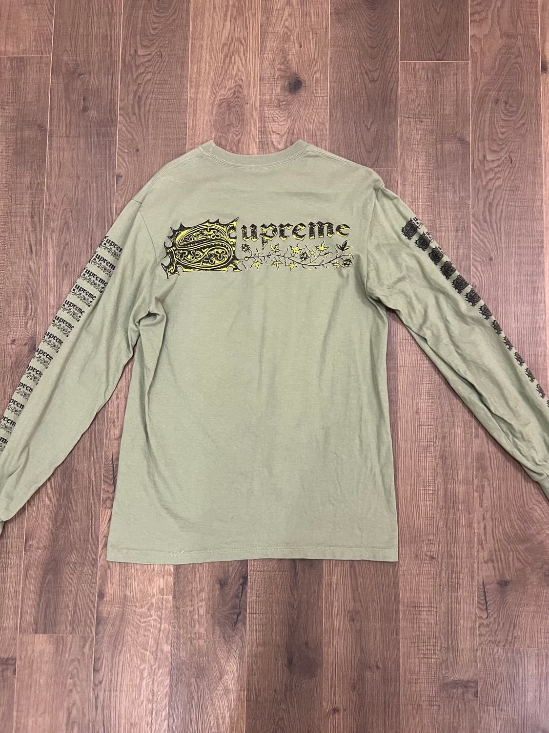 슈프림 세인트 세바스찬 롱슬리브 티셔츠 올리브 상품이미지5