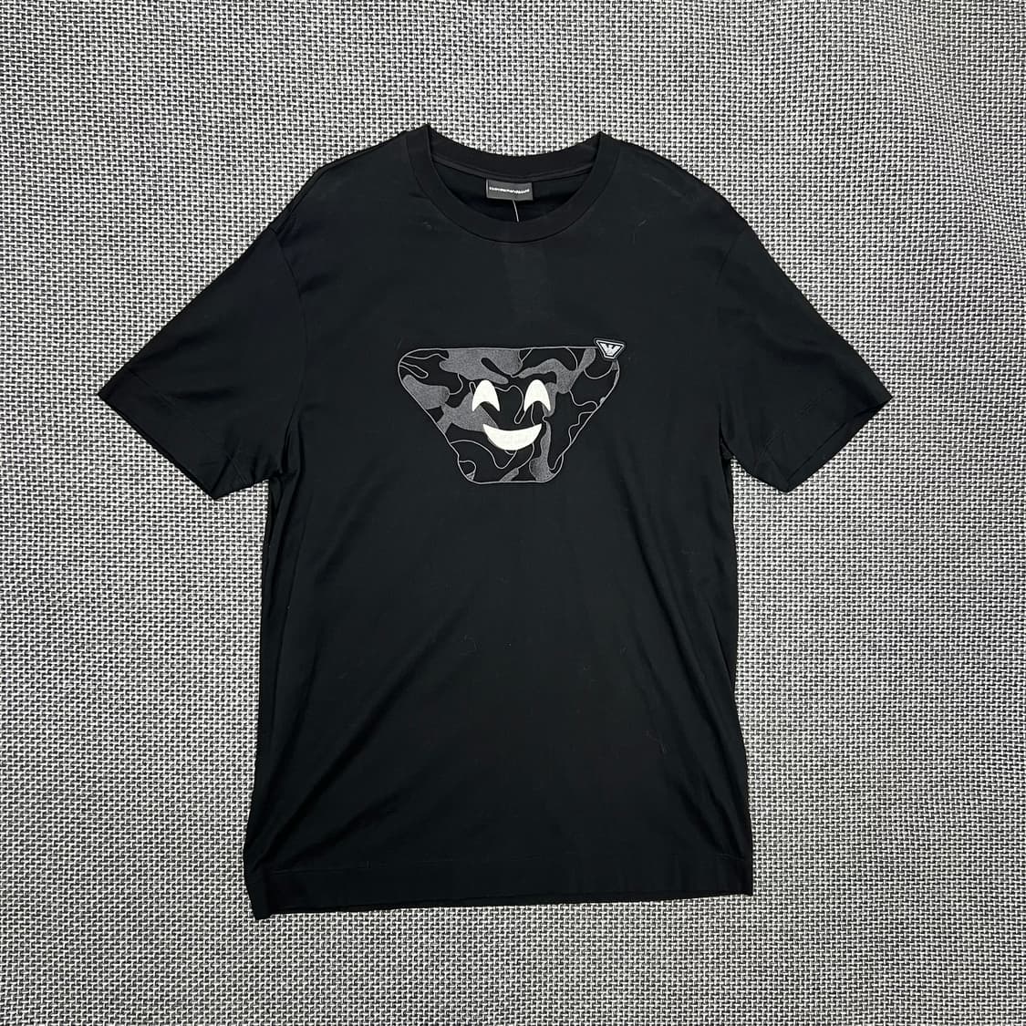 엠포리오 아르마니 카모 스마일 티셔츠 L 상품이미지1