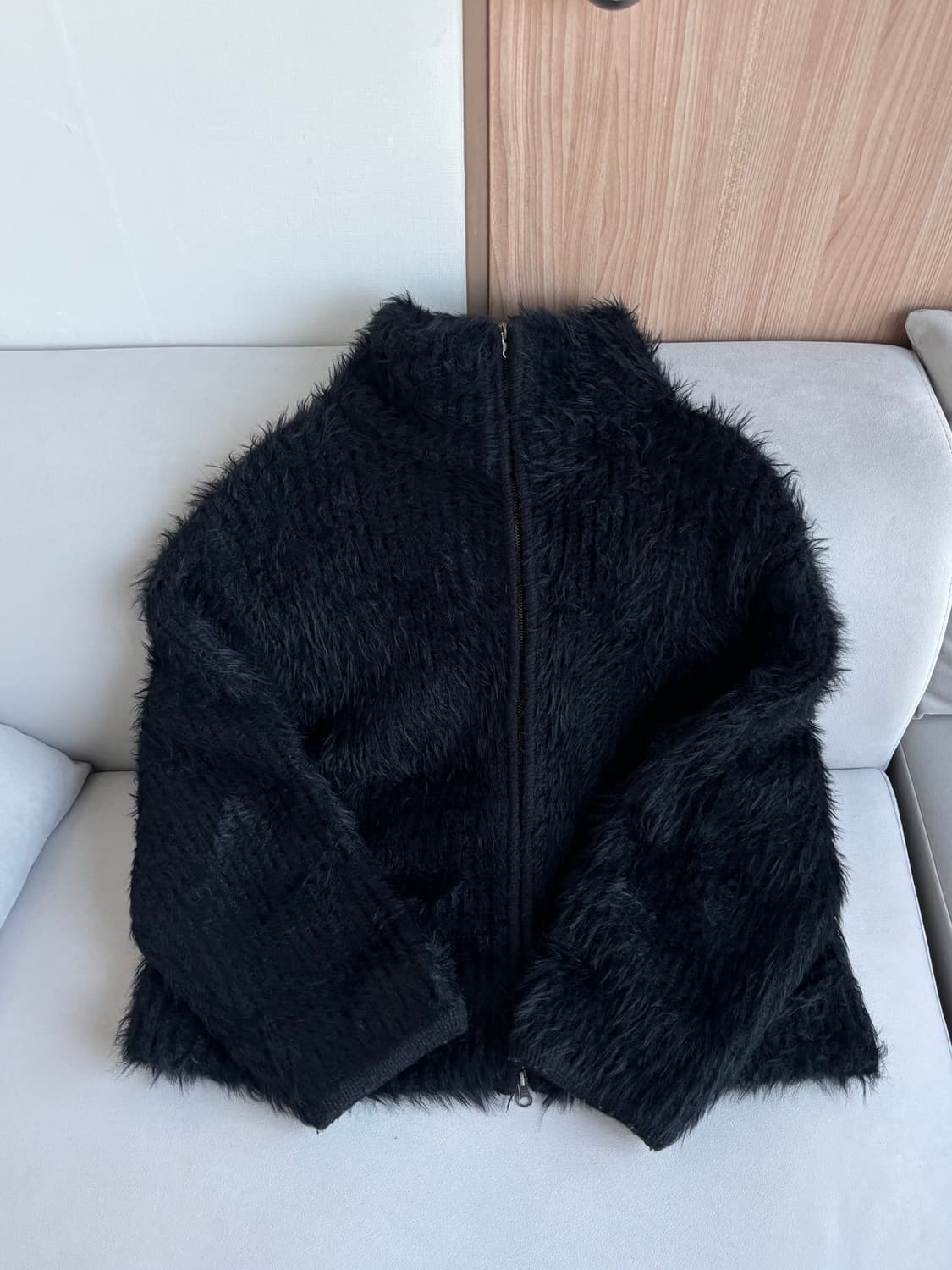 낫띵에브리띵 비건 퍼 자켓 블랙 상품이미지2