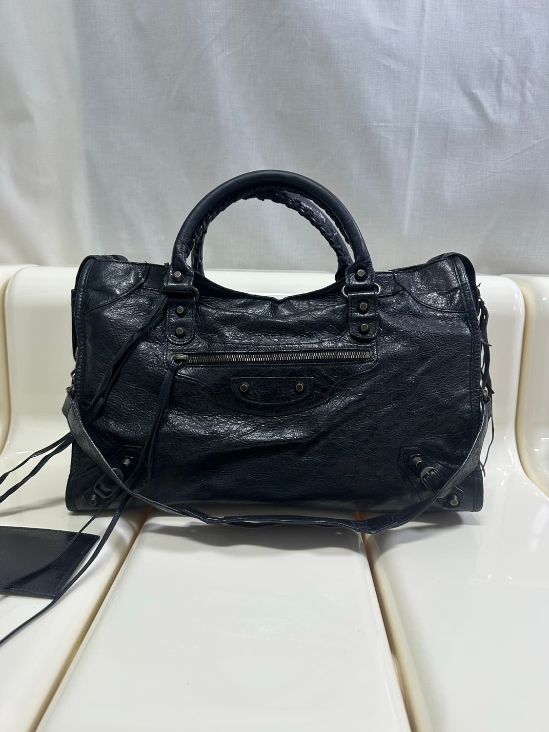 ❌거래중[A 정품] 발렌시아가 시티 모터백 미디움 블랙 상품이미지1