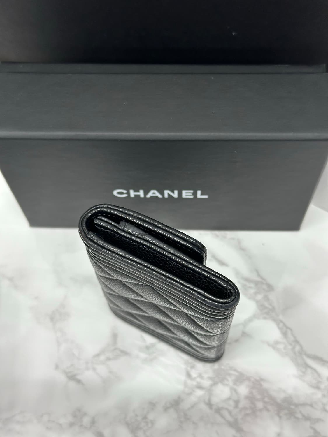 샤넬 보이 금장 카드 똑딱이 지갑 상품이미지5