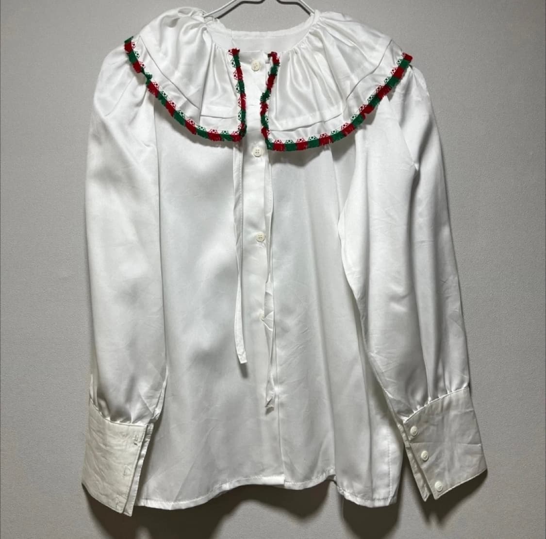 화이트 블라우스 상품이미지1