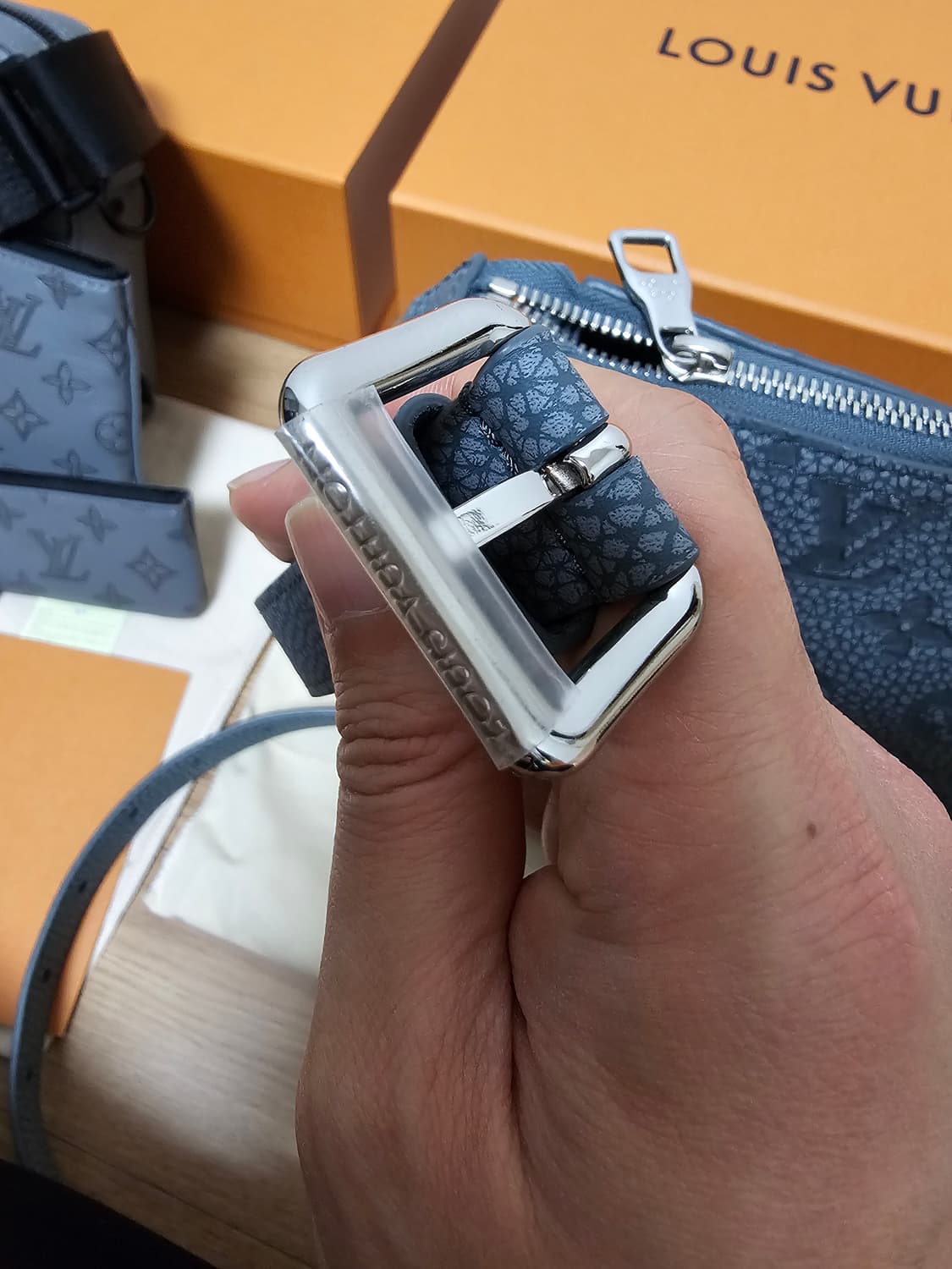 루이비통 버질아블로 돕키트 클라이밍 더블체인 토리옹 크로스백 (새상품) 상품이미지5