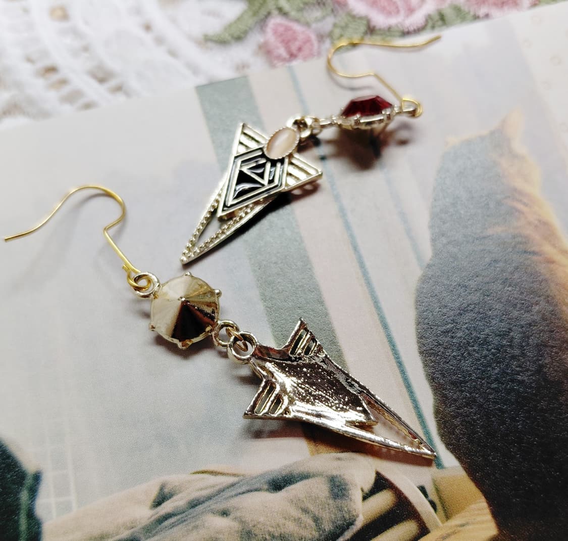 새제품. 핸드메이드) 아르데코st 삼각 큐빅 드롭 귀걸이 상품이미지5