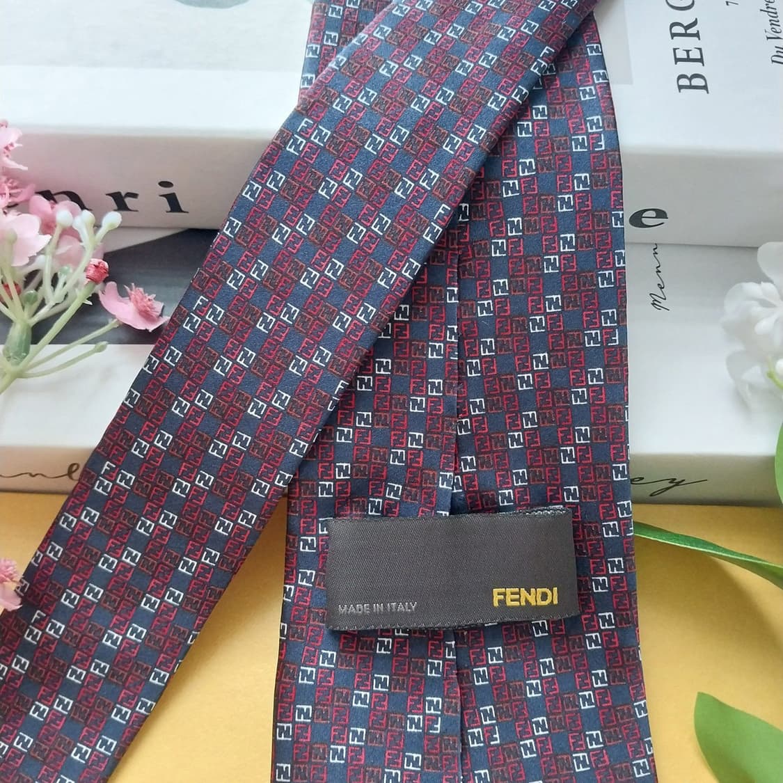 펜디 실크 네이비 FF 모노그램 넥타이 9.2cm B등급 K1780
 상품이미지4