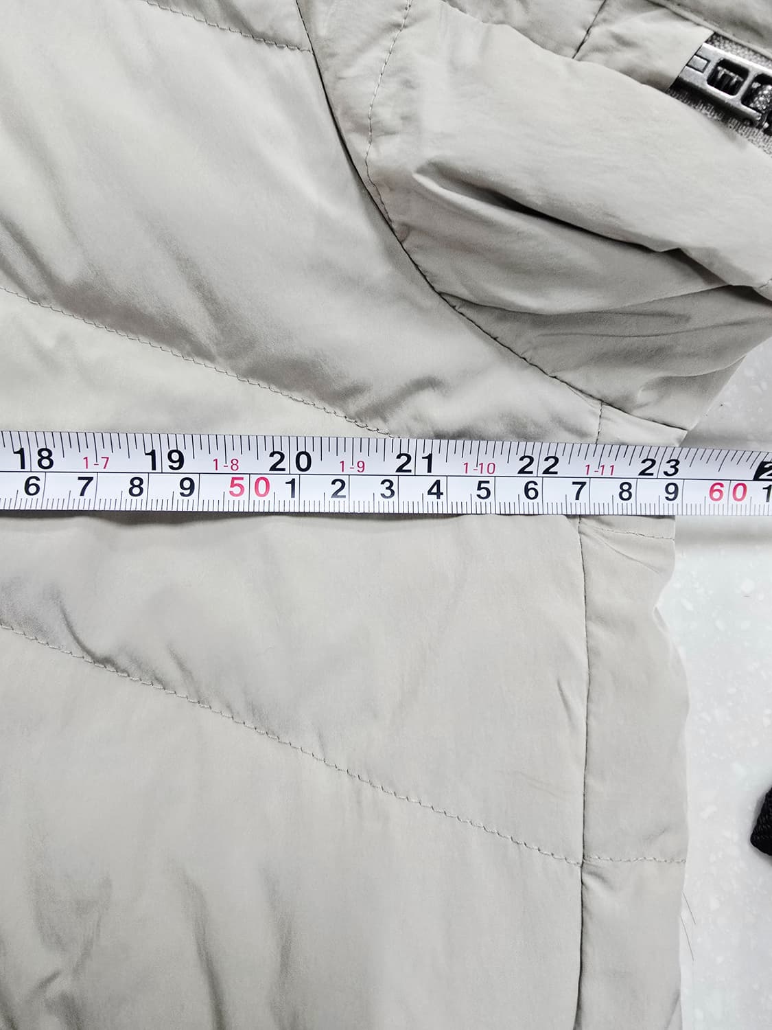 내셔널지오그래픽 패딩 점퍼 라이트베이지 상품이미지7