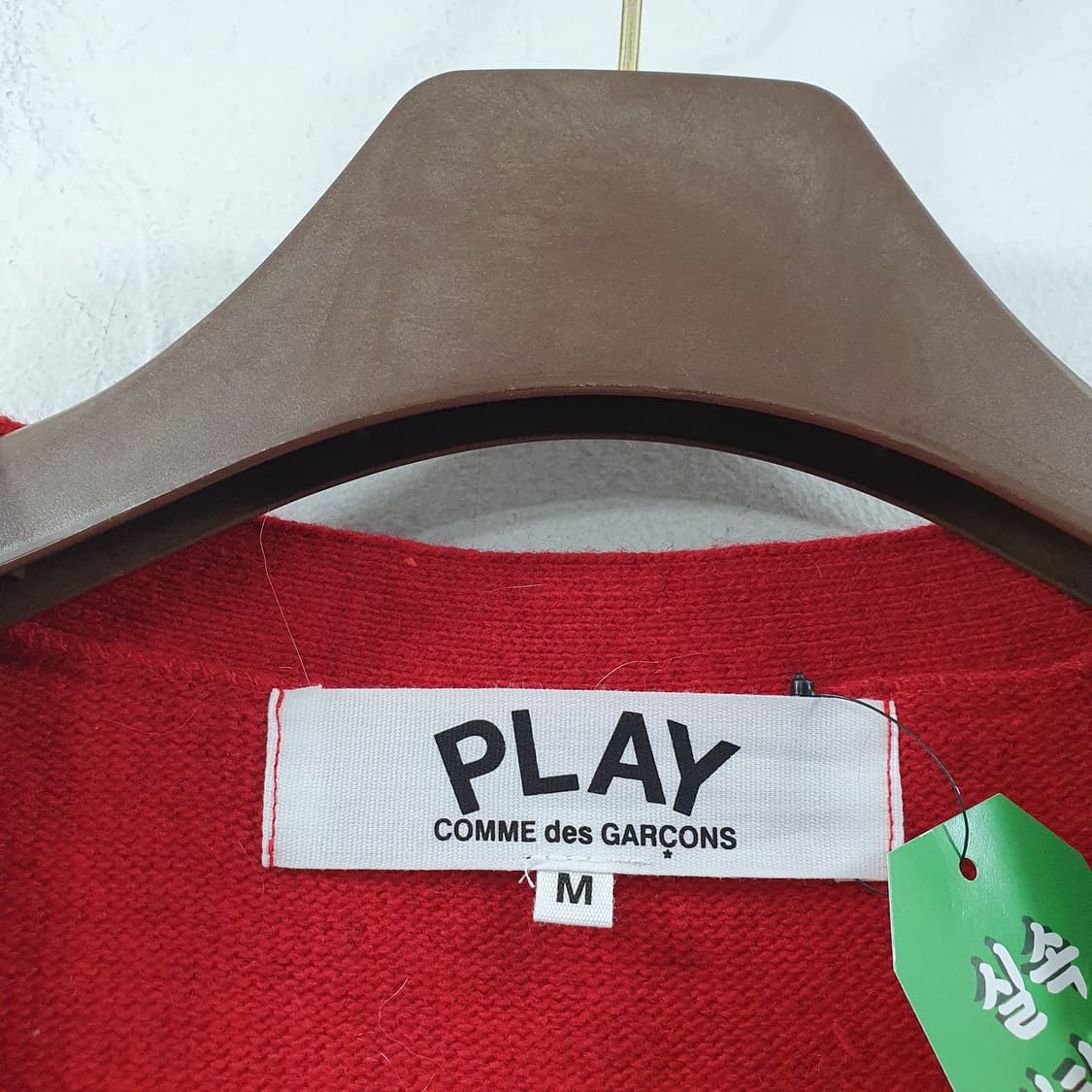 M 꼼데가르송 남성 레드와펜 니트 브이넥 가디건 상품이미지4