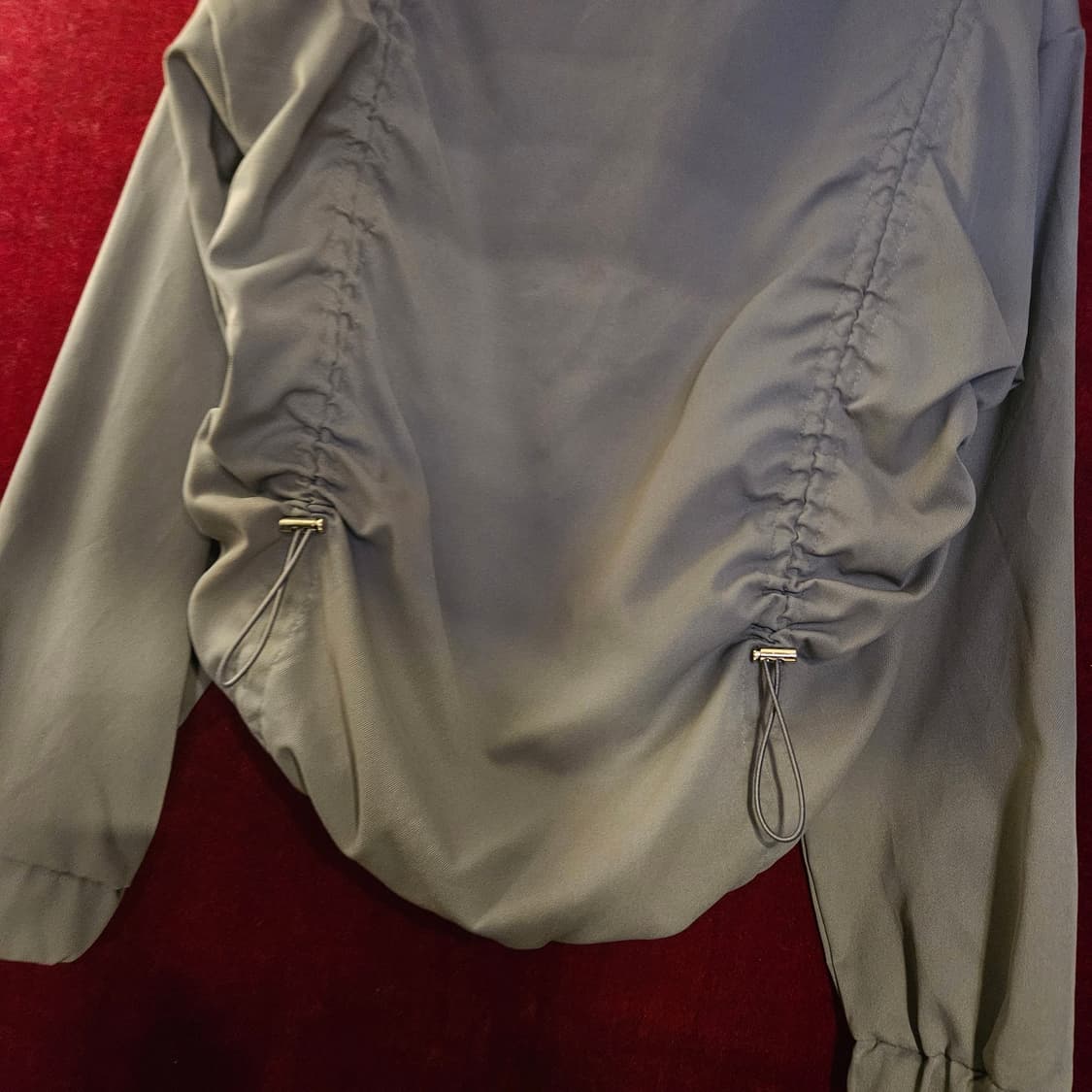 마젠타 스튜디오 벨로 셔링 버튼 챠콜 아노락 Free size 상품이미지4