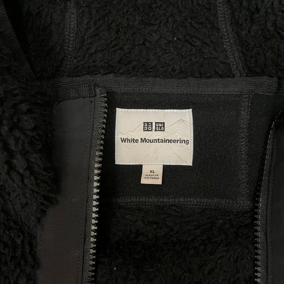 유니클로 x 화이트 마운티니어링 플리스 풀집 파카 블랙 상품이미지4