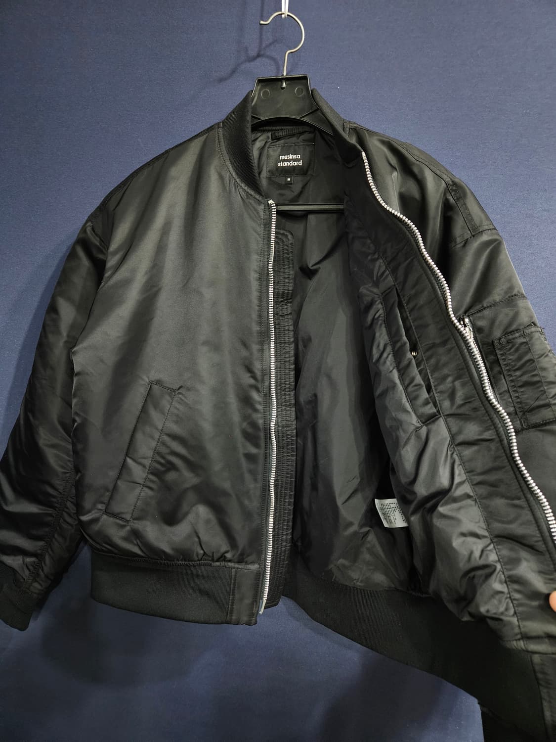 무신사 스탠다드 블랙컬러 남성 세미오버핏 95~100 항공점퍼 자켓  상품이미지8