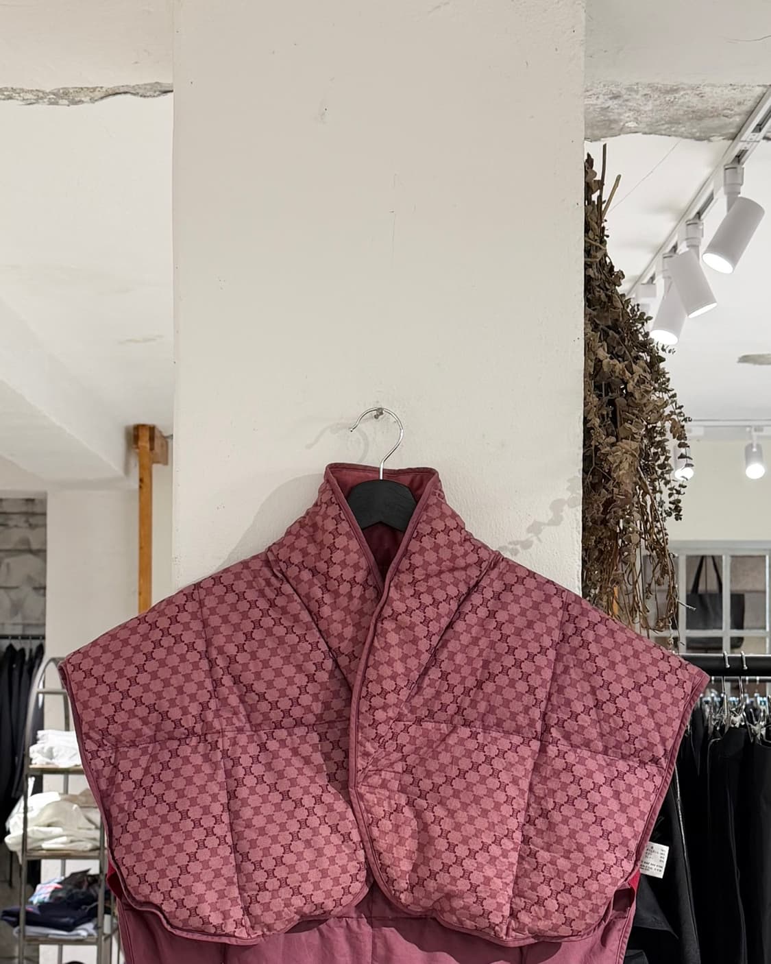 셀린느 핑크 트리오페 다운 베스트 상품이미지4