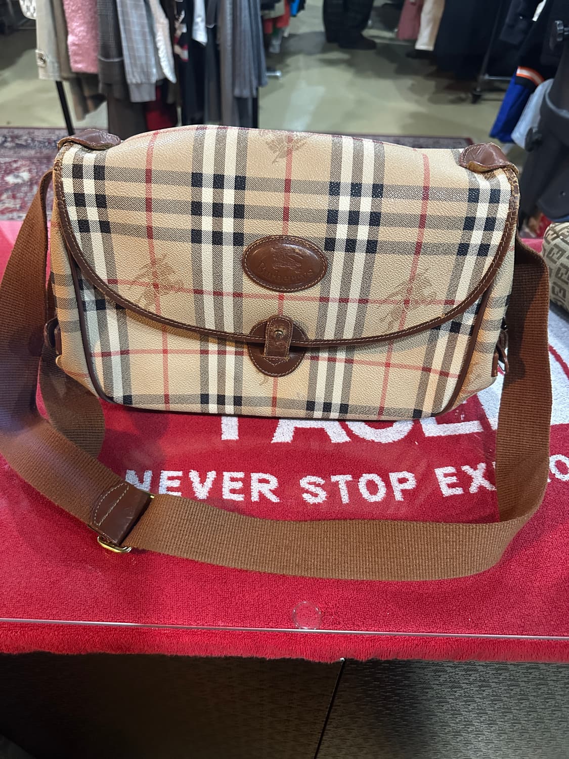 버버리 노바체크 크로스백 상품이미지1