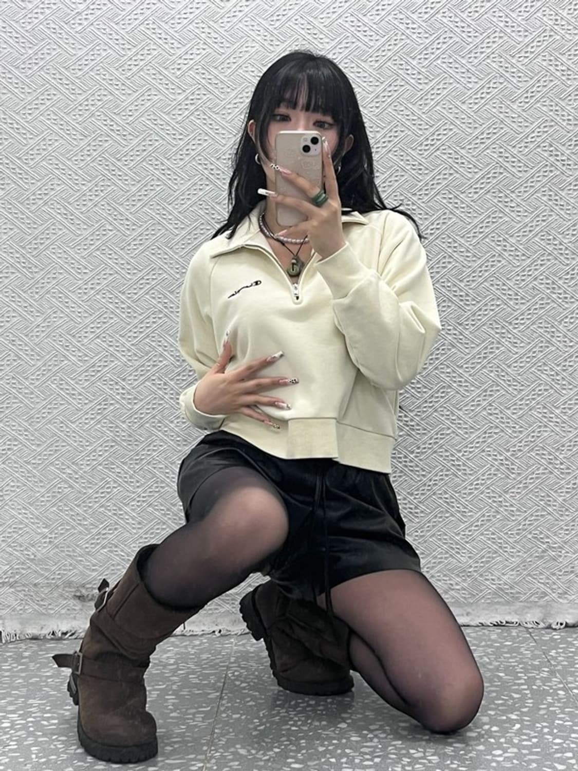 챔피온 캐주얼 키치 오트밀크림 반집업 크롭 맨투맨 M C11500 상품이미지2