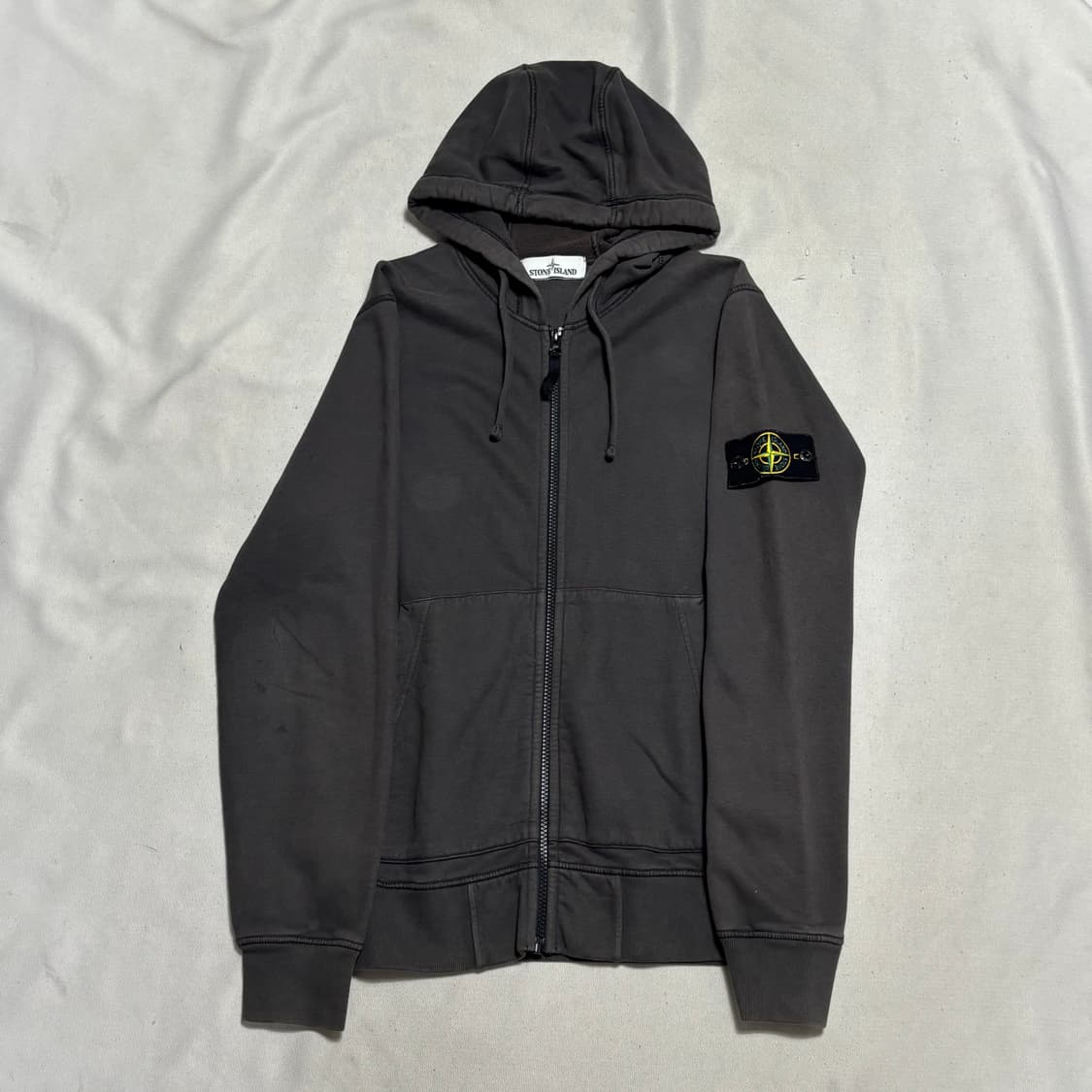 S 스톤아일랜드 그레이 후드 집업 상품이미지2