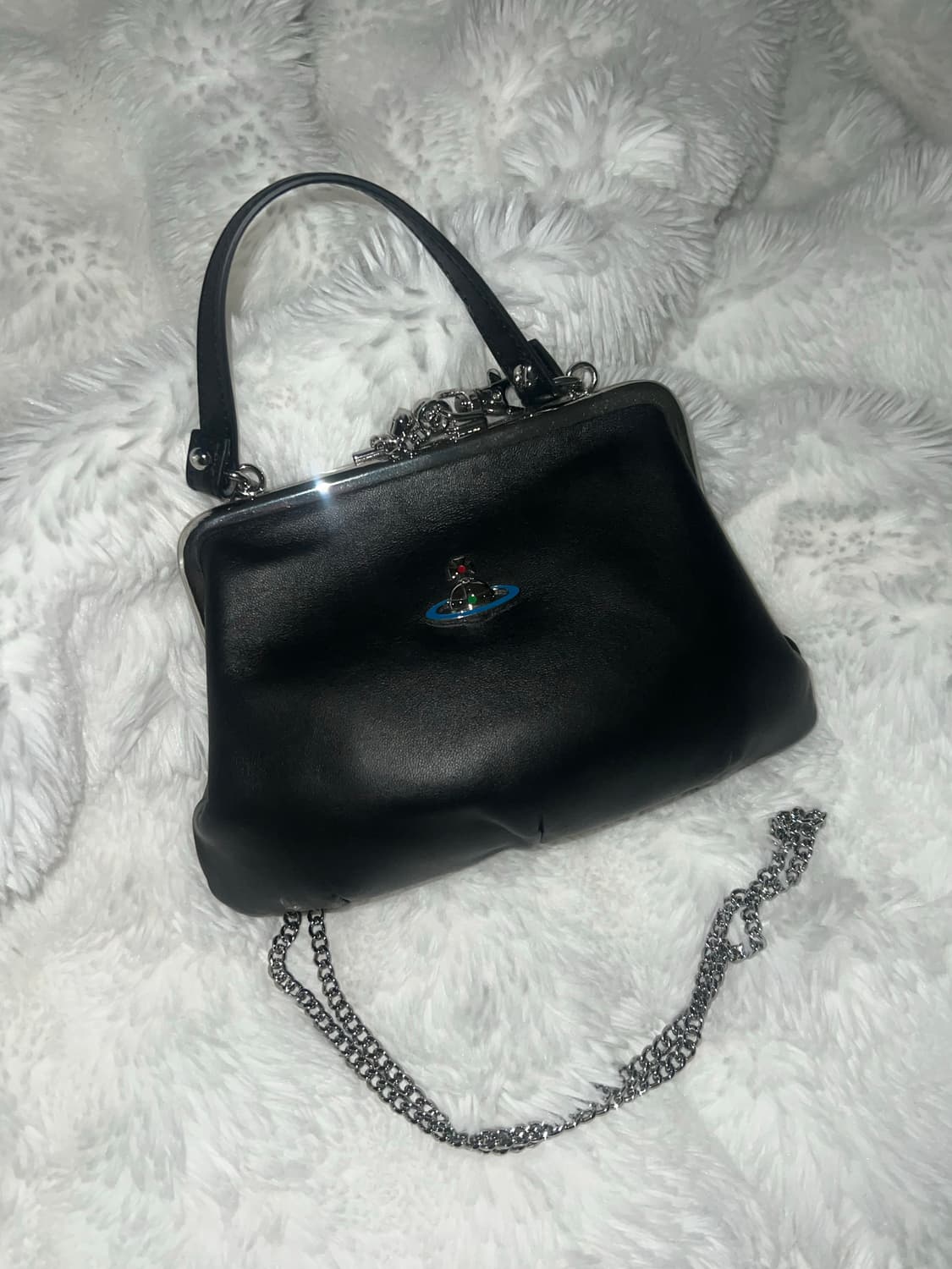 비비안웨스트우드 엠마 프레임 펄스백 체인크로스백 상품이미지1