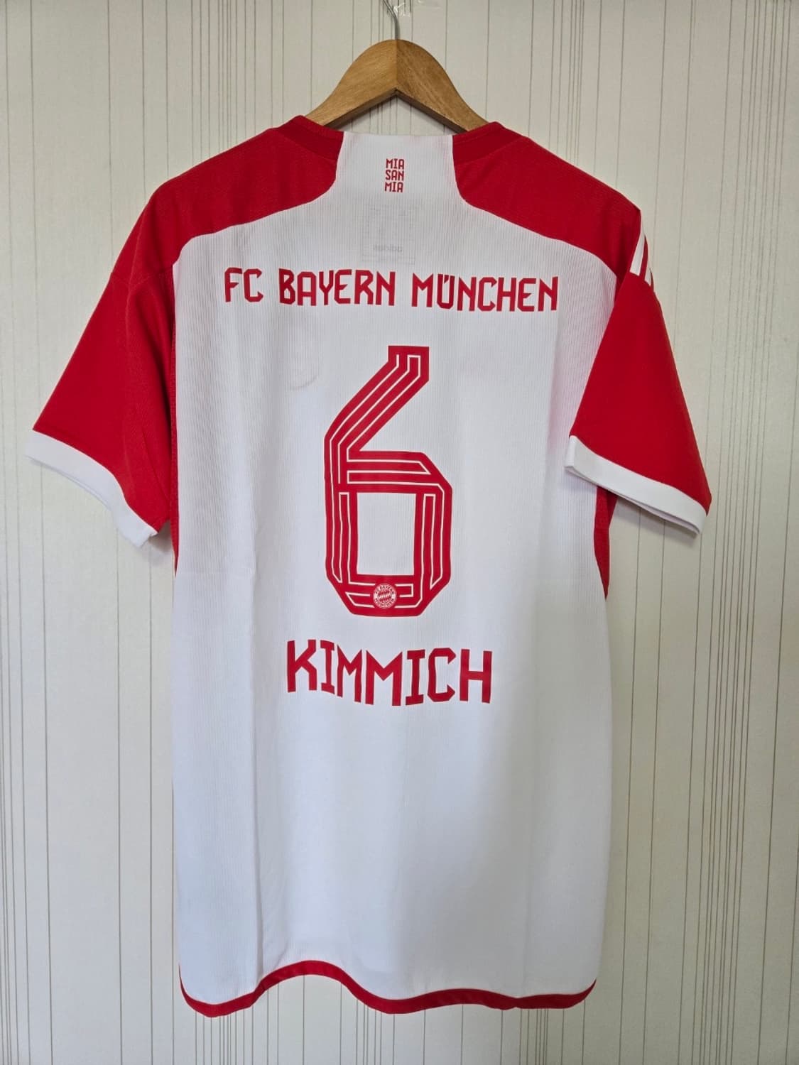23-24 바이에른 뮌헨 홈 키미히 XL 뮌헨 유니폼 상품이미지3