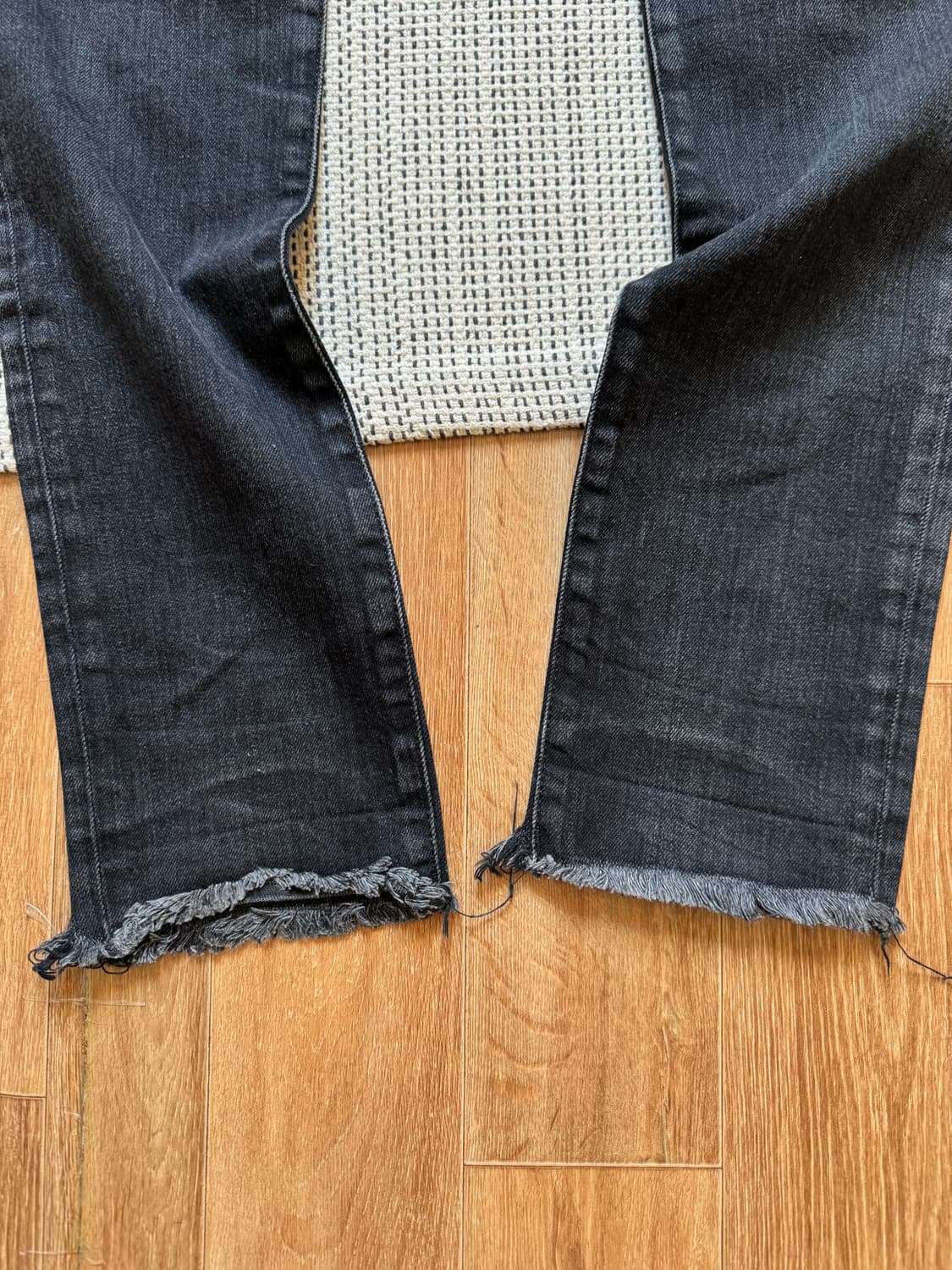 생로랑 하드 워시드 블랙진 상품이미지2