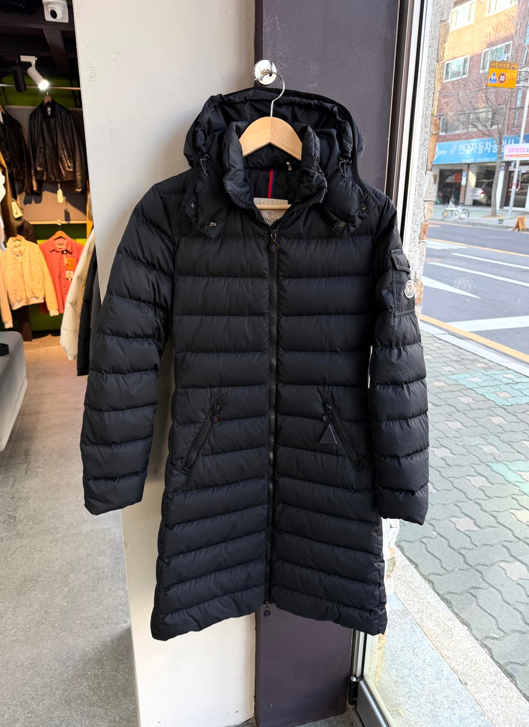 .1/ 몽클레어 모카 메트 구스다운 후디 롱패딩 상품이미지3