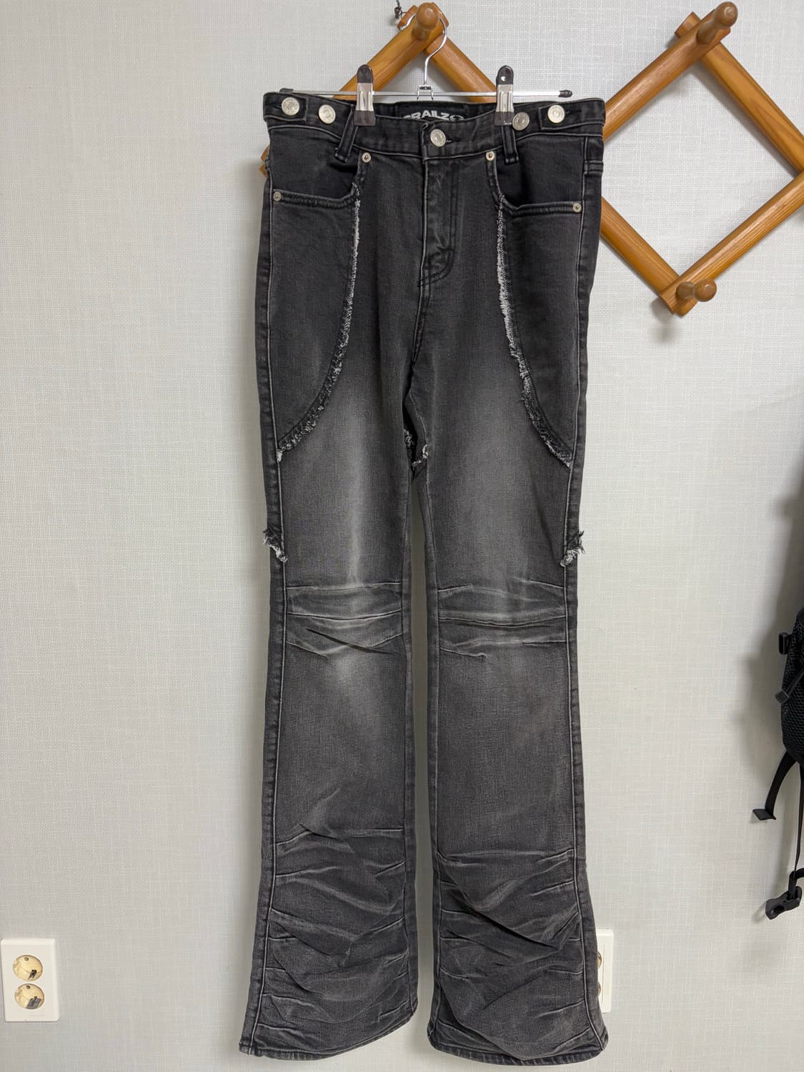 그레일즈 데님 raw edge denim flare pants 상품이미지4