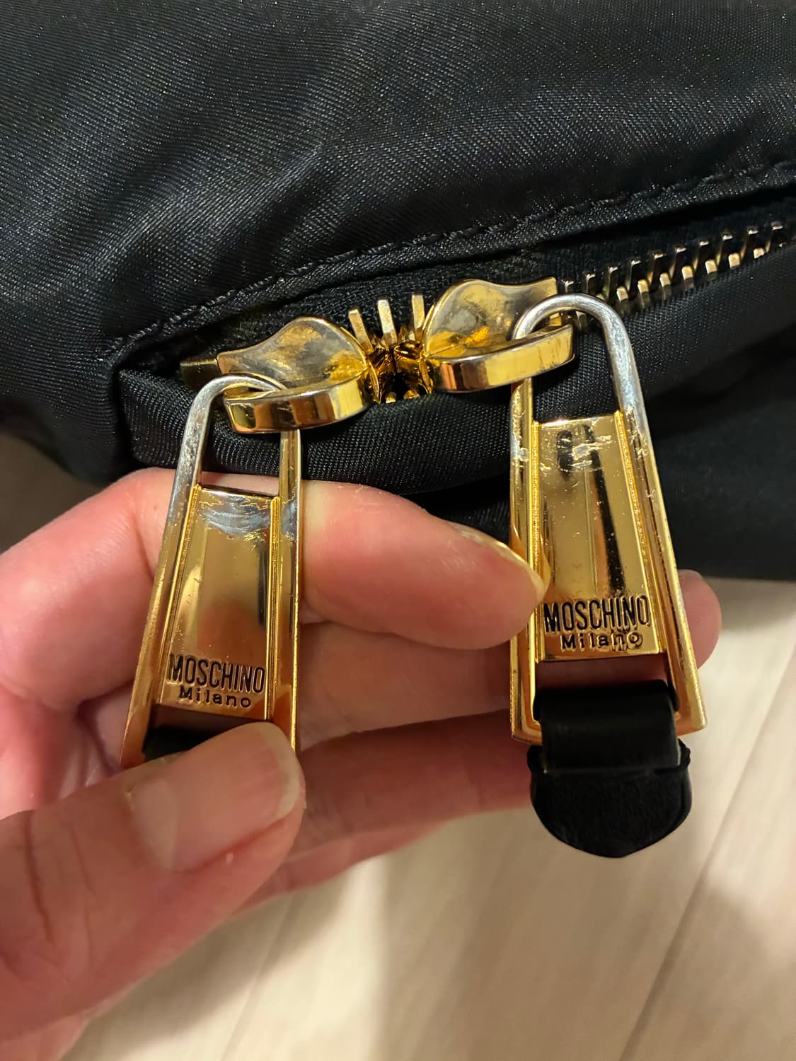 [정품] 모스키노 꾸띠르! 로고 백팩 (아이패드/A4 수납 가능) 상품이미지3