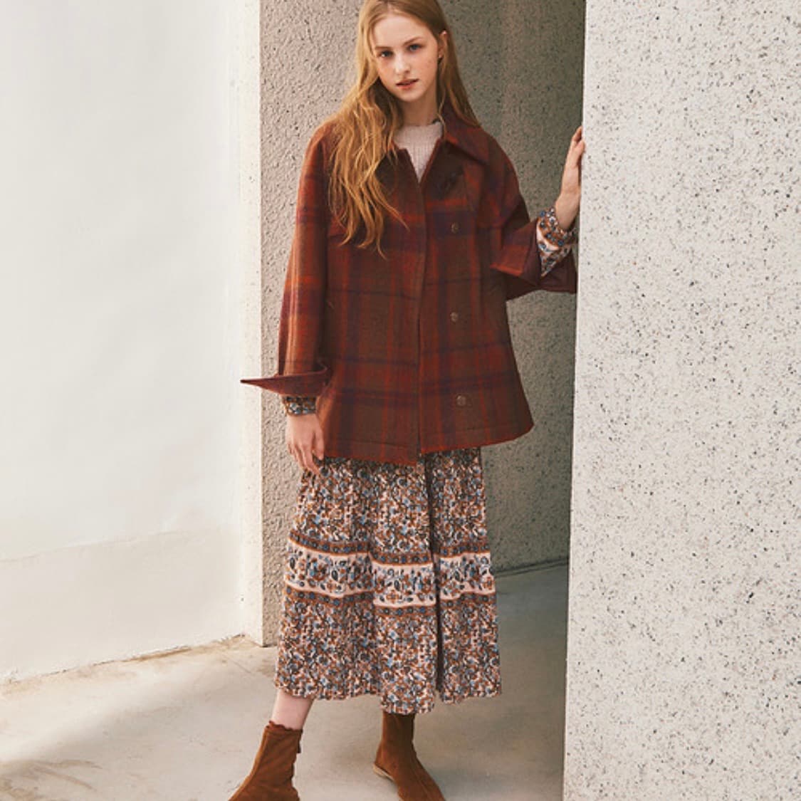 써스데이아일랜드 루즈핏 숏기장 핸드메이드 코트 상품이미지1