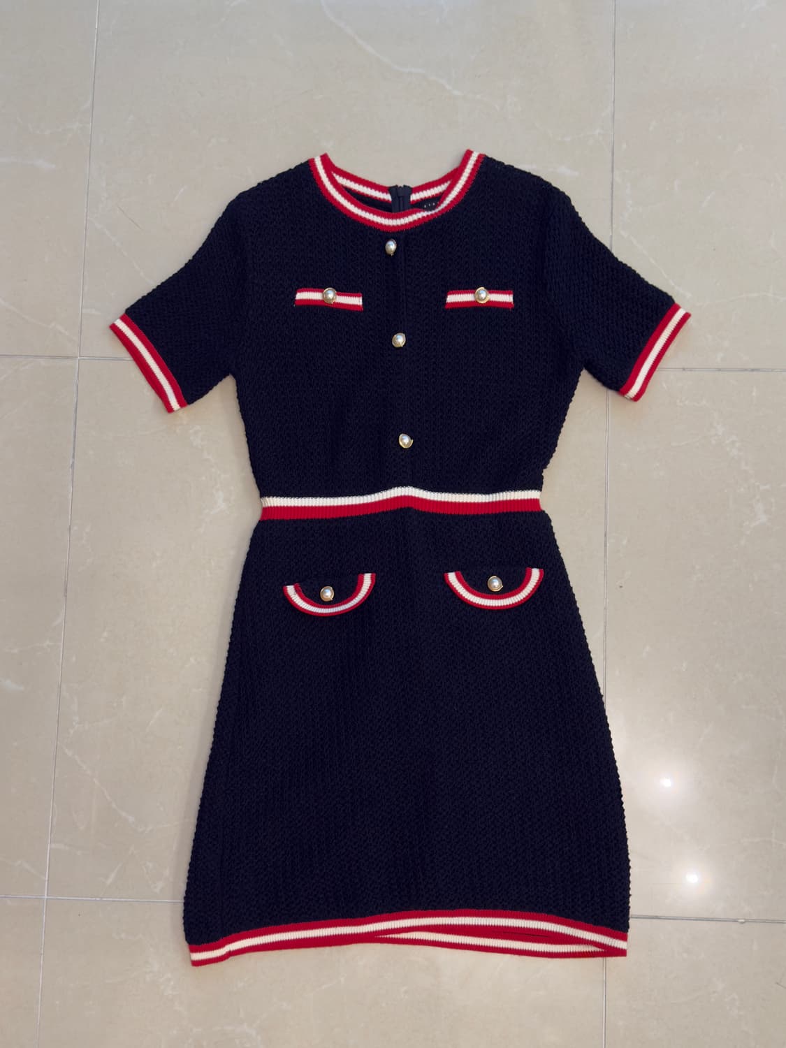 시슬리 진주버튼 배색 반팔 니트 원피스 네이비 상품이미지1