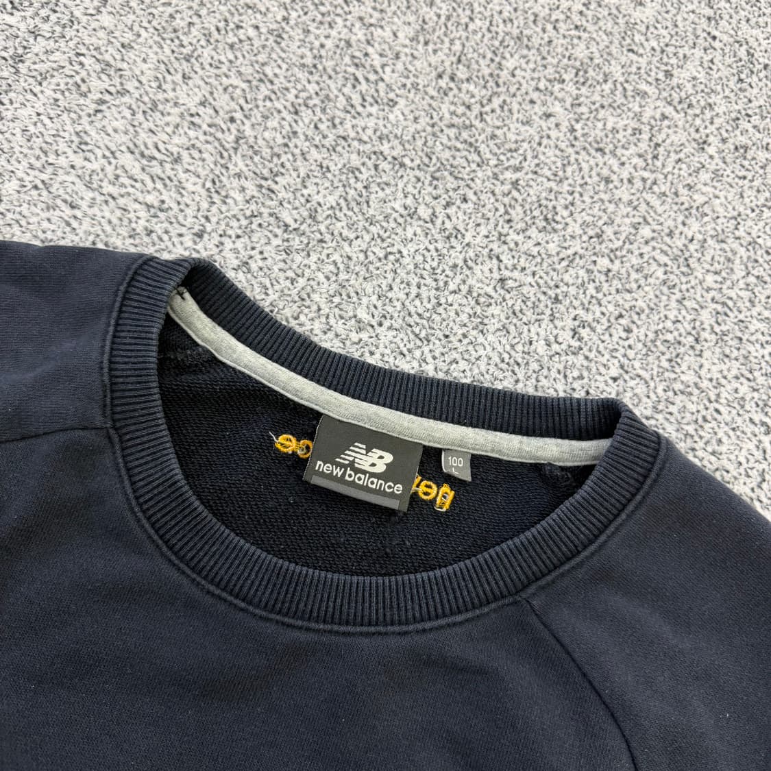 100 뉴발란스 스몰로고 맨투맨 0128H1 상품이미지3