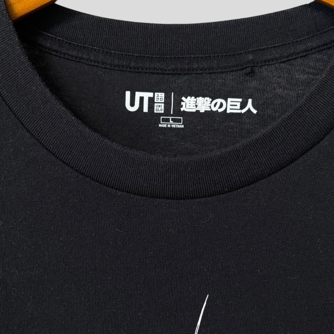 (L)유니클로 진격의 거인 반팔티셔츠 상품이미지3