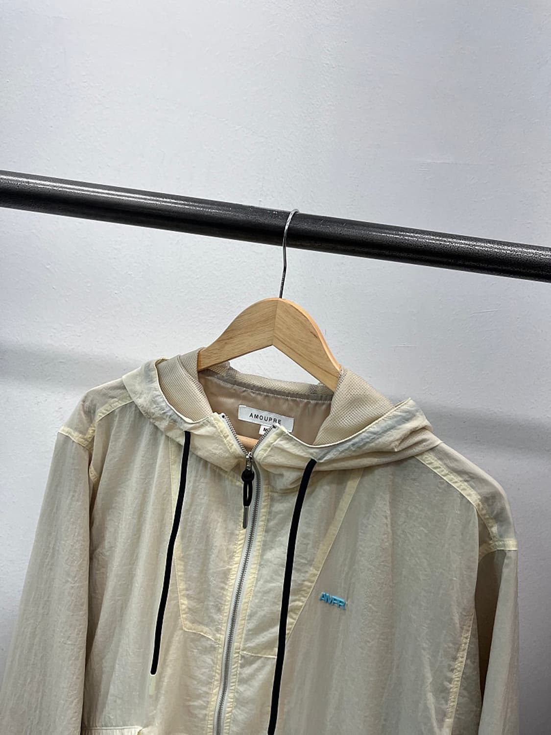 100) 아모프레 후디 윈드브레이커  상품이미지3