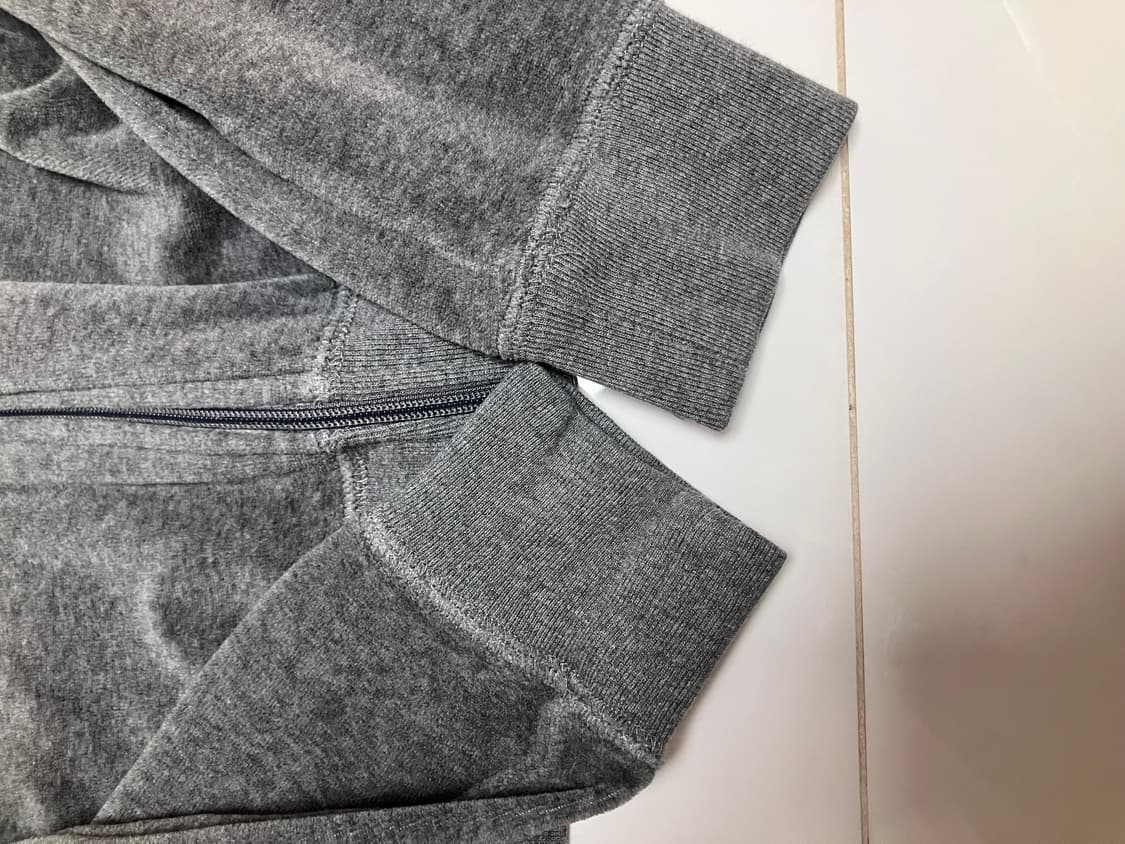 Y2K 쥬시 꾸뛰르 다크 그레이 챠콜 핑크 프린트 벨루어 후드 집업 상품이미지4