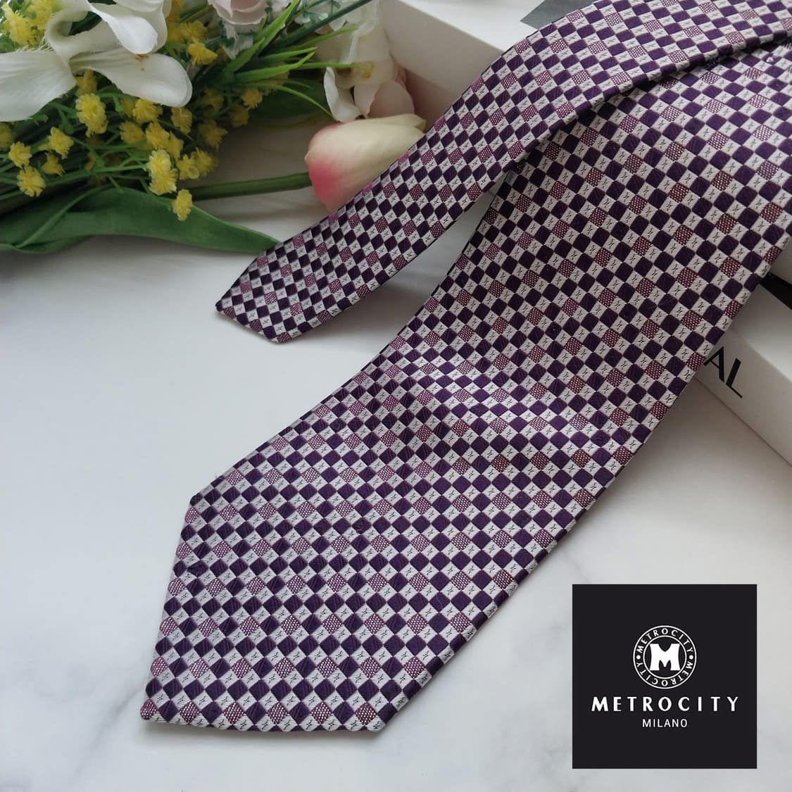 메트로시티 실크 퍼플 체크 자카드 넥타이 8.5cm A+등급 K934
 상품이미지1