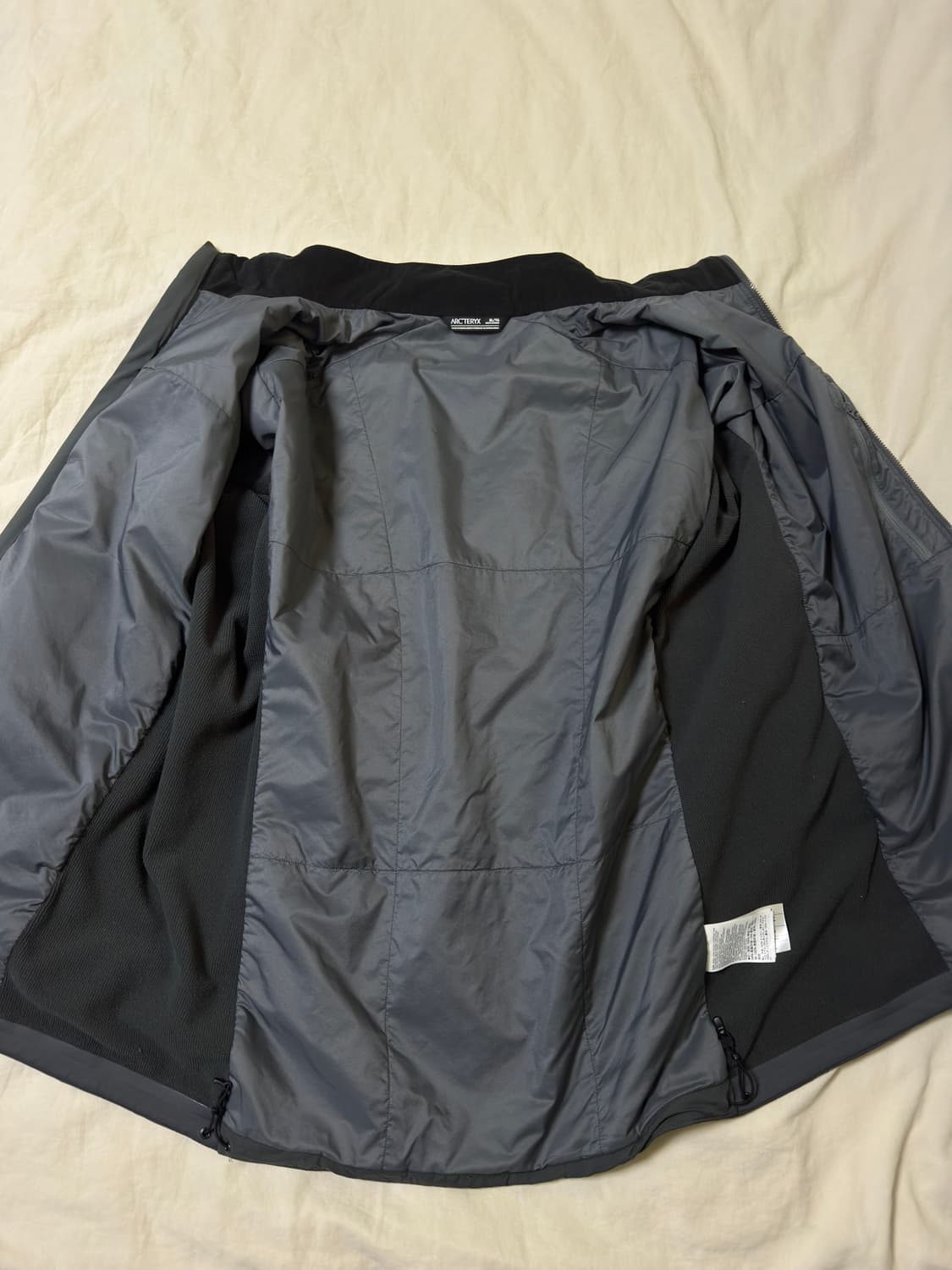 (S급) 아크테릭스 아톰 LT 자켓 글리치 XL 상품이미지9