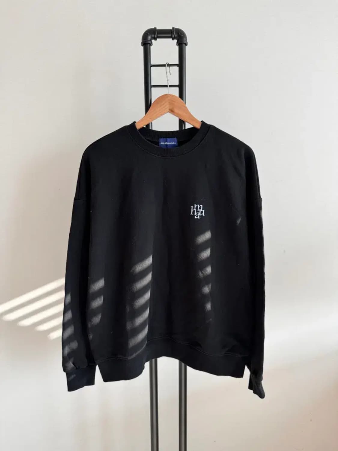 무아무아 여성 블랙 맨투맨 F사이즈 상품이미지2