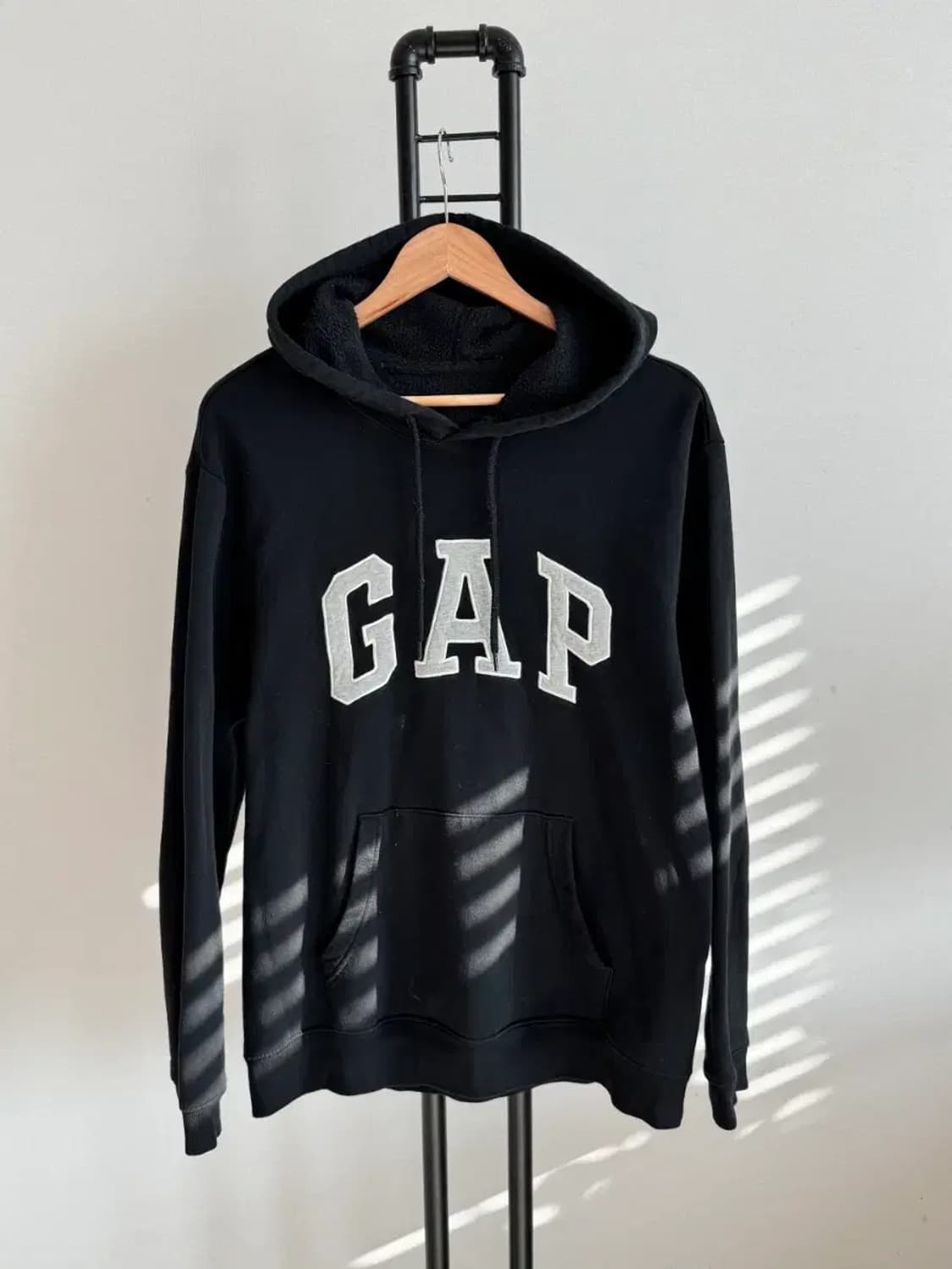 GAP 갭 블랙 기모 후드티 L 상품이미지1