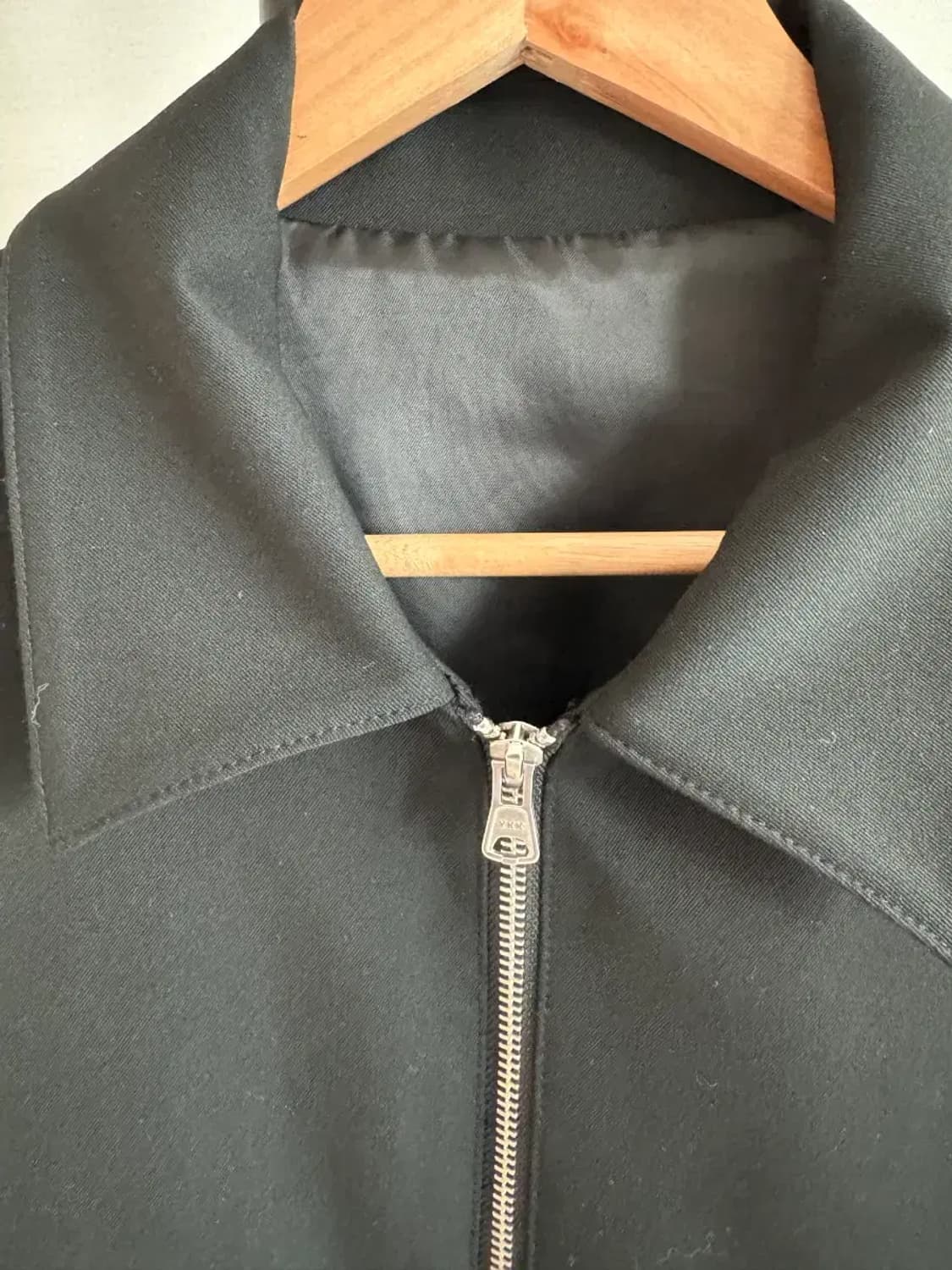 무신사 스탠다드 남성 블랙 미니멀 블루종 자켓 M 상품이미지3