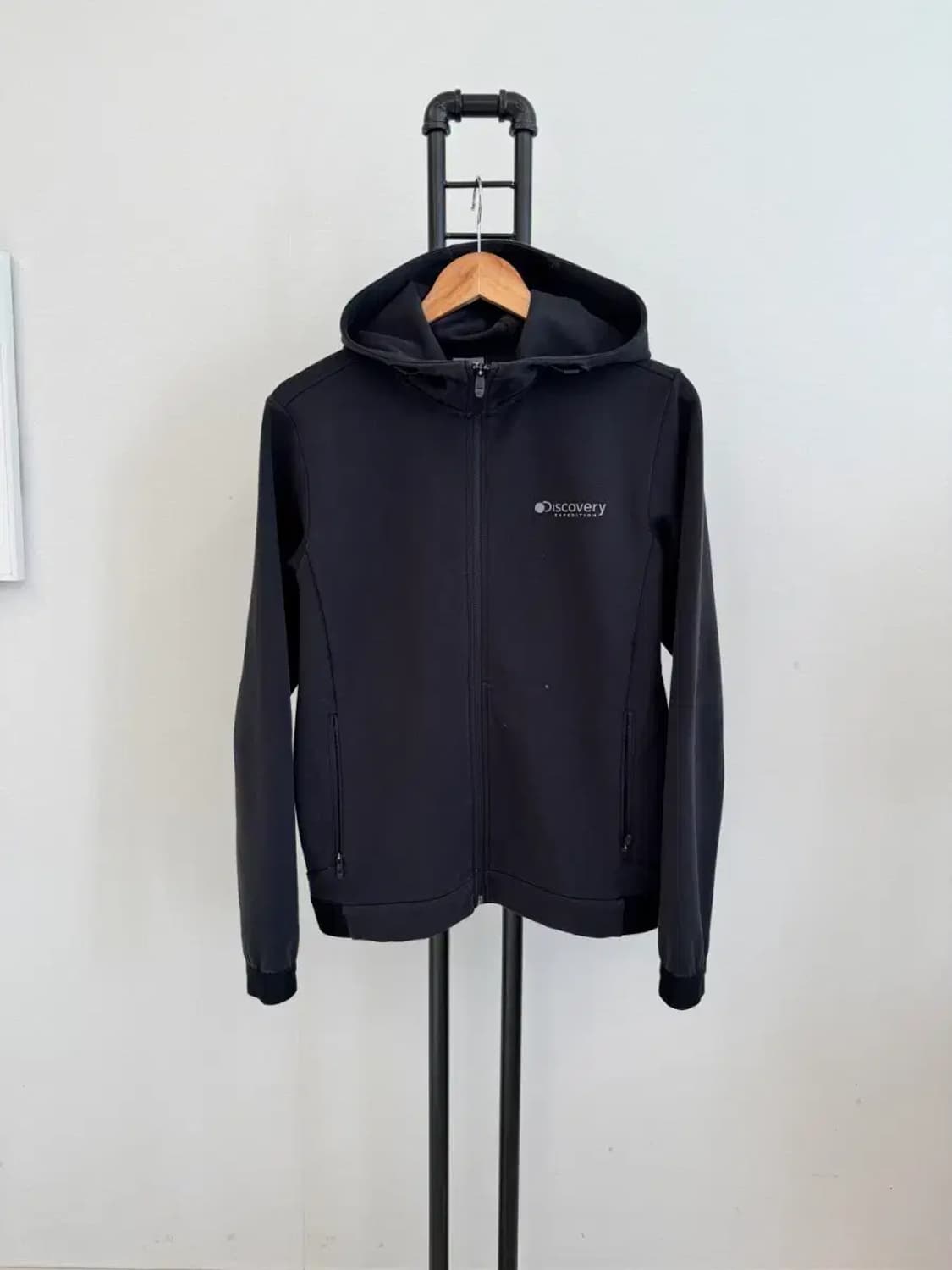 디스커버리 남녀공용 후드 집업 95 블랙 상품이미지1