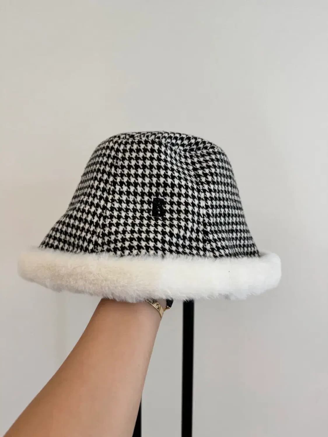 Bogner 보그너 골프 벙거지 하운드투스 퍼 모자 FREE 상품이미지1