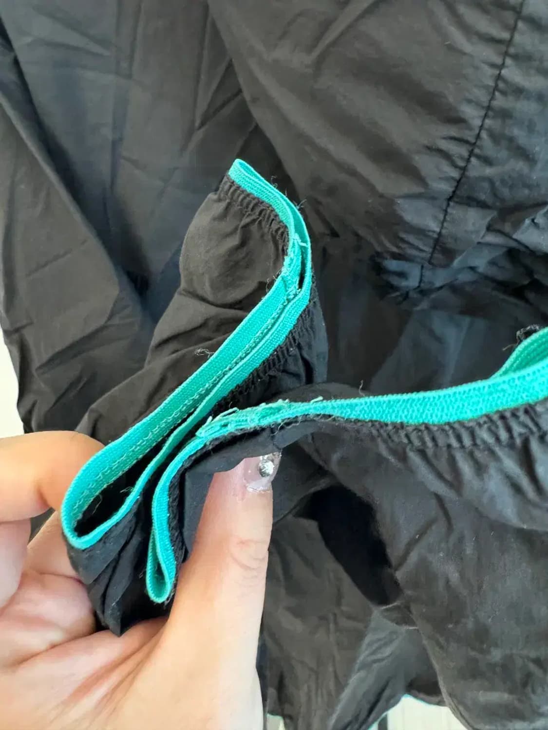 데상트 남성 블랙 홑겹 바람막이 95사이즈 상품이미지6