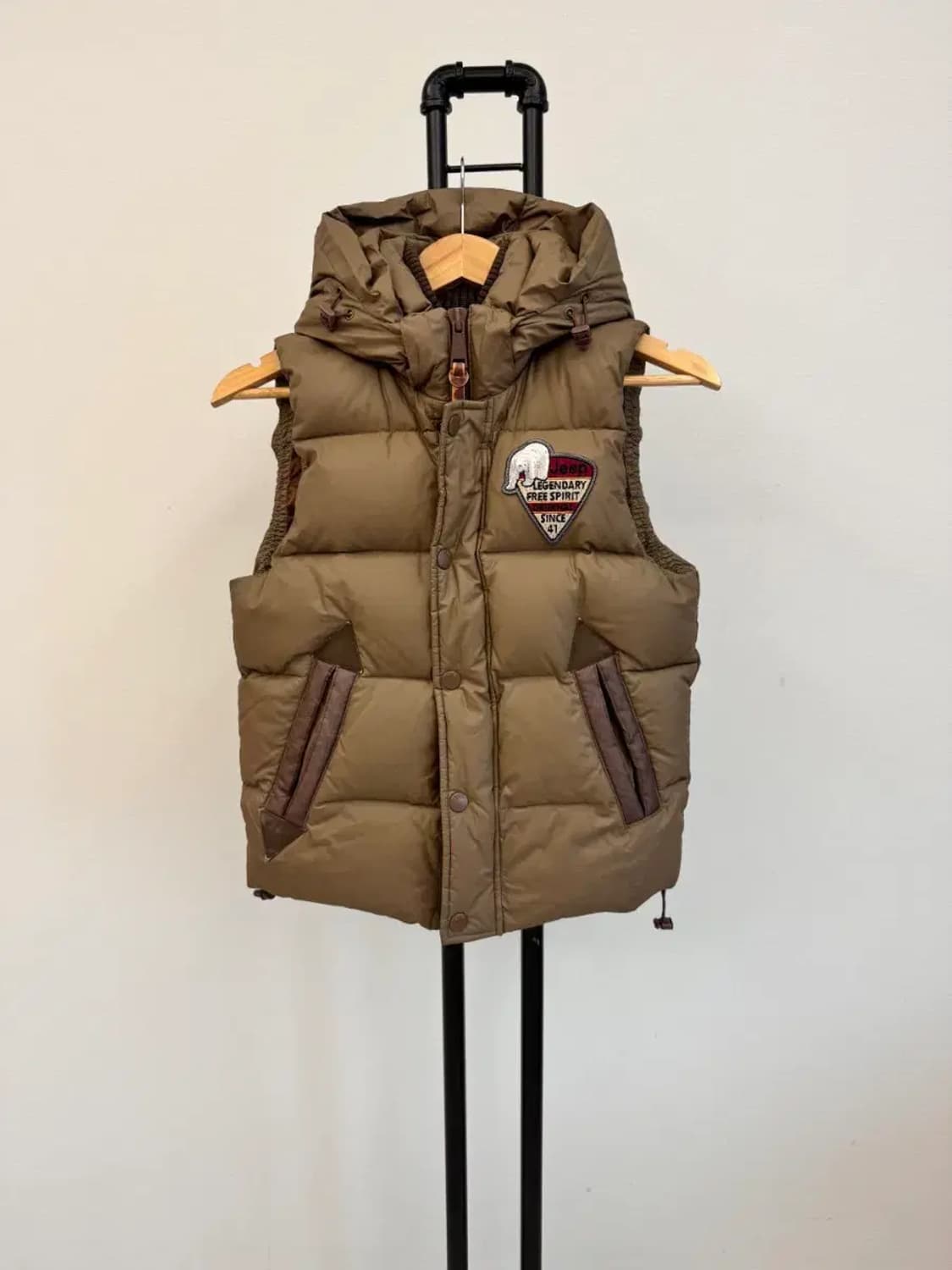 Jeep 여성 오리털 패딩 조끼 스몰 진베이지 상품이미지1