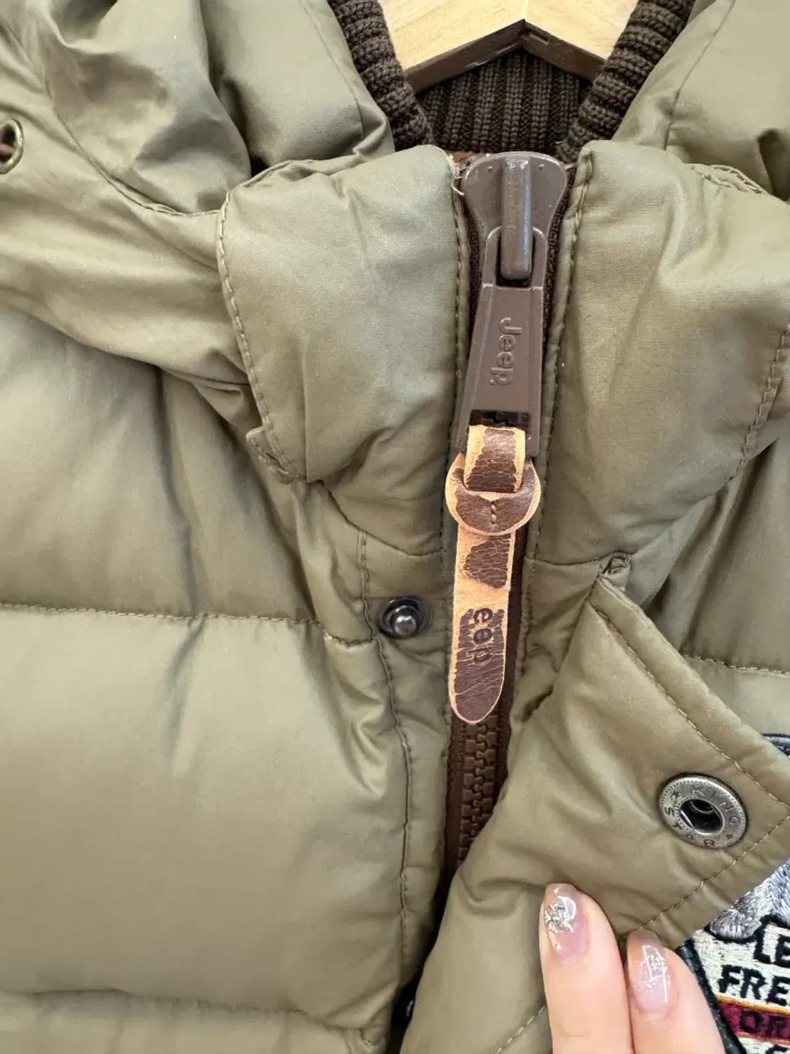 Jeep 여성 오리털 패딩 조끼 스몰 진베이지 상품이미지3