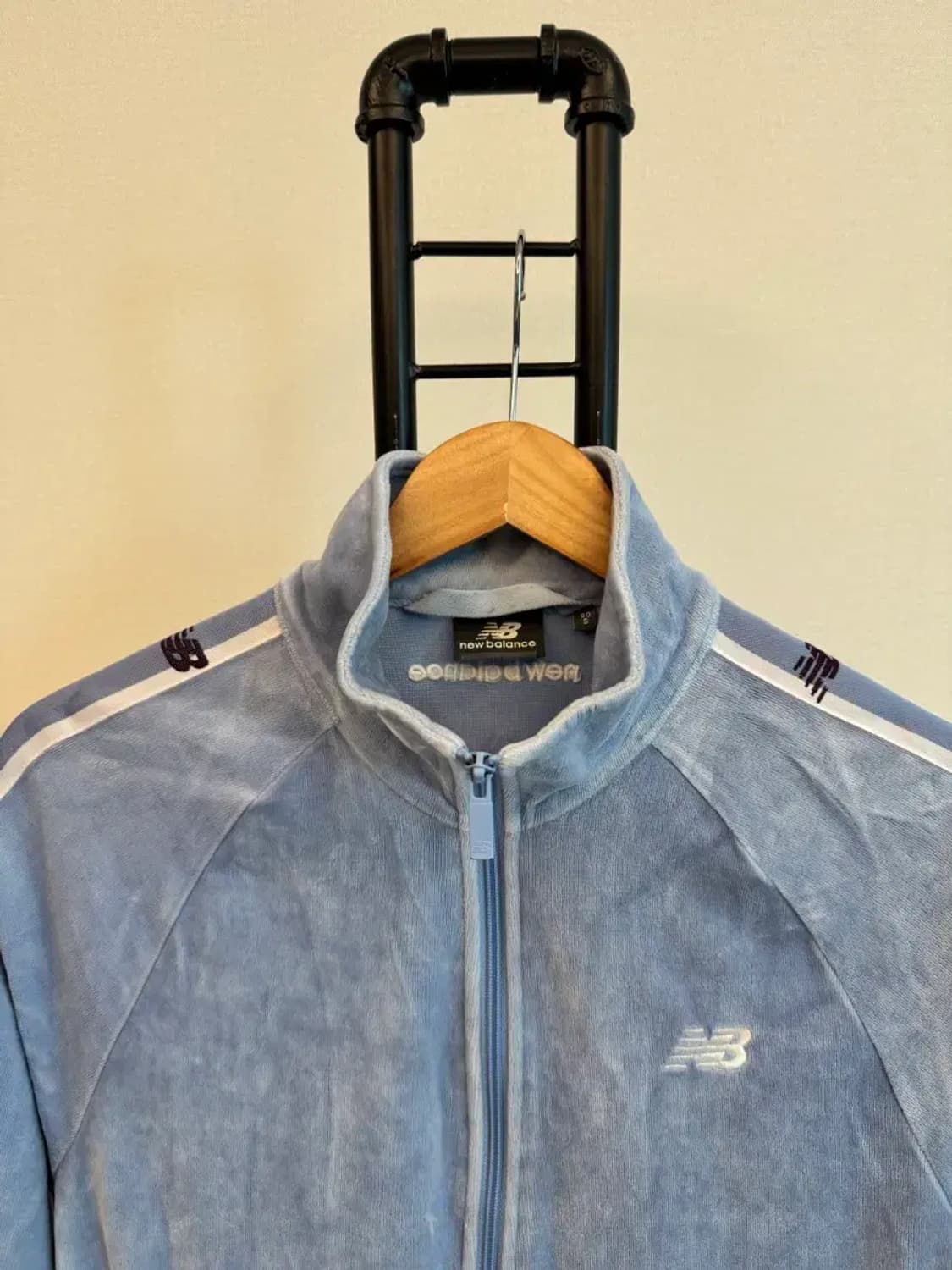 뉴발란스 벨루어 트랙탑 하늘색 90 size 상품이미지4