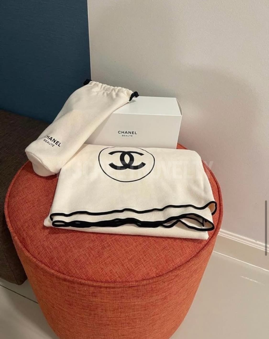 샤넬뷰티 겨울 기프트 블랭킷 무릎담요 여행담요 상품이미지1