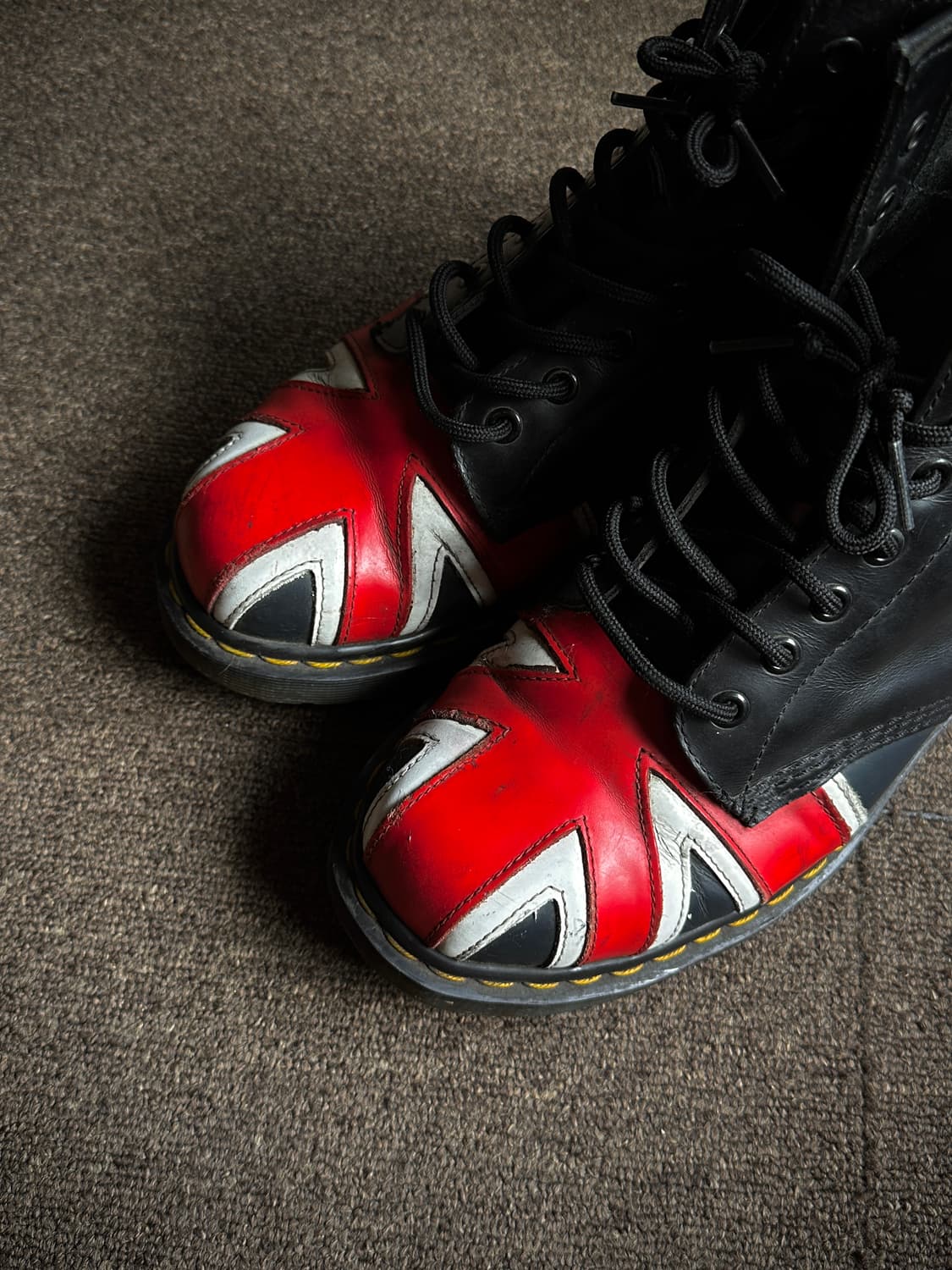 Dr. Martens 유니언 잭 8홀 부츠 상품이미지9